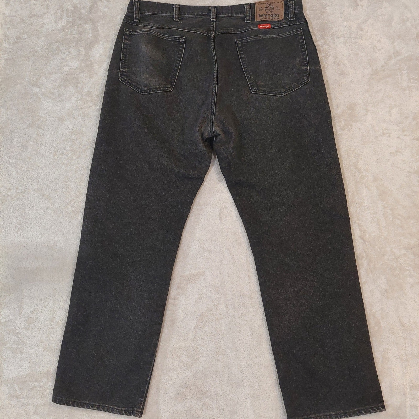 Vintage Wrangler Authentic Jeans Men’s 37×30 Charcoal Wash Straight Leg Denim