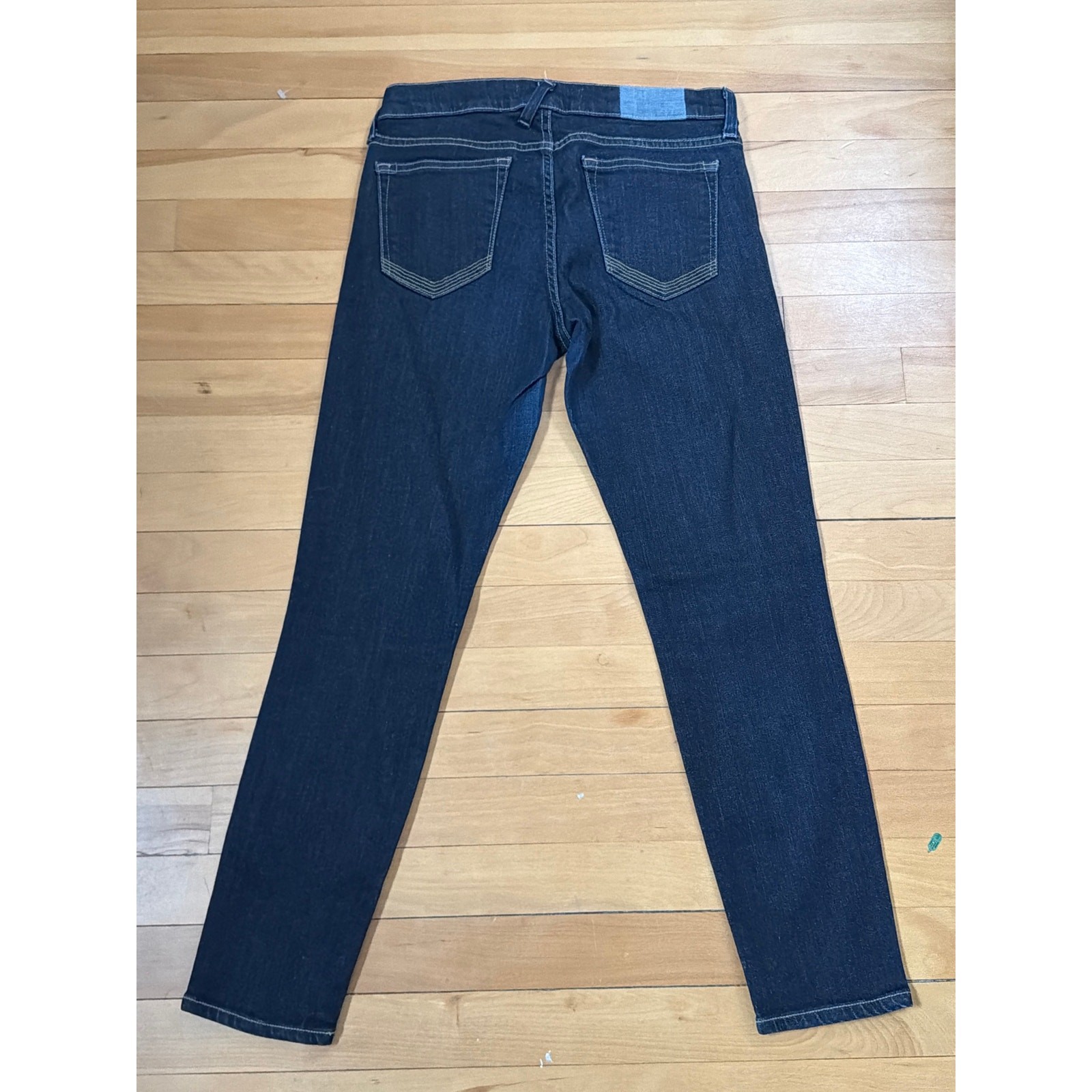 TEXTILE Elizabeth And James “Ozzy” Size 28 Dark Wash Jeans