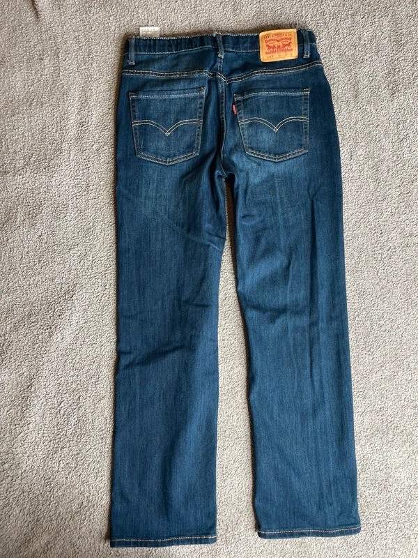 Levi’s Size: 14 Reg (Waist 27” / Inseam 29”)
