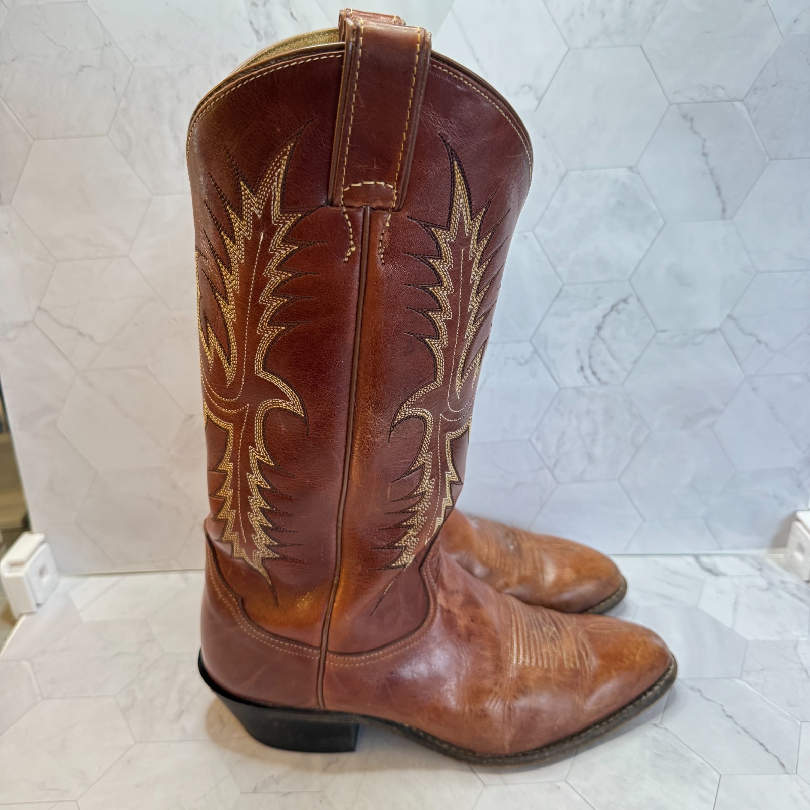 Vintage Tony Lama Boots Men 7.5 EE Brown Bullhide Leather White Label Cowboy EUC