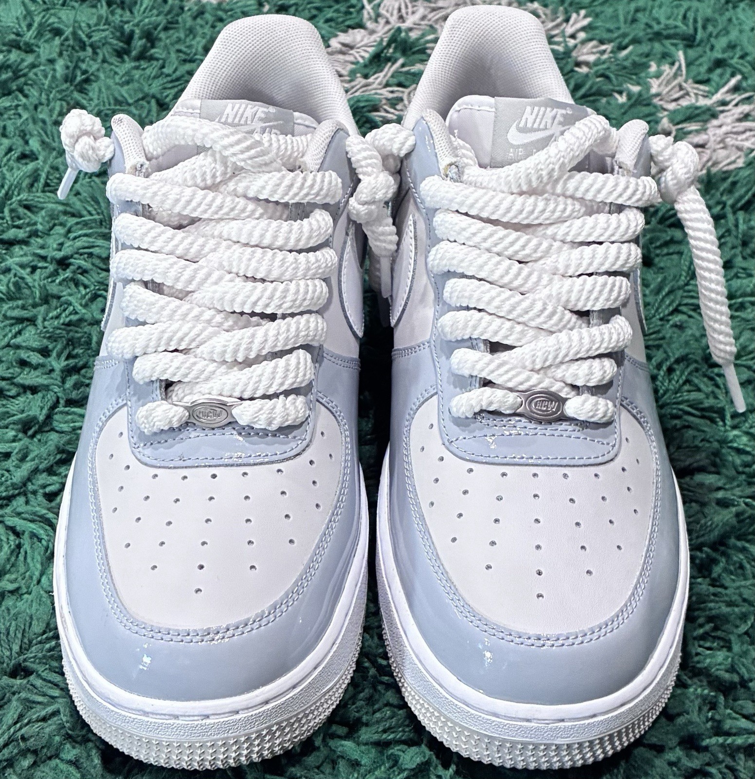 Nike Air Force 1 07 LV8 Wolf Grey Patent Size 11 Pre-Owned/Used No Box WORN ONCE