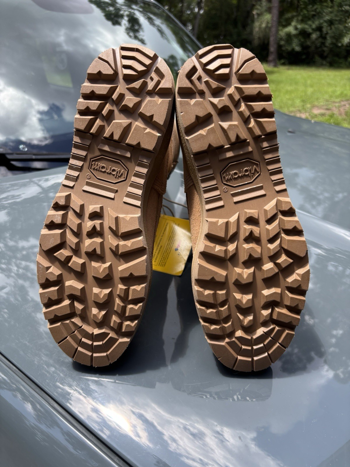 Belleville combat boots, model 390DES. Sz 8 Regular. New No Box With Tags