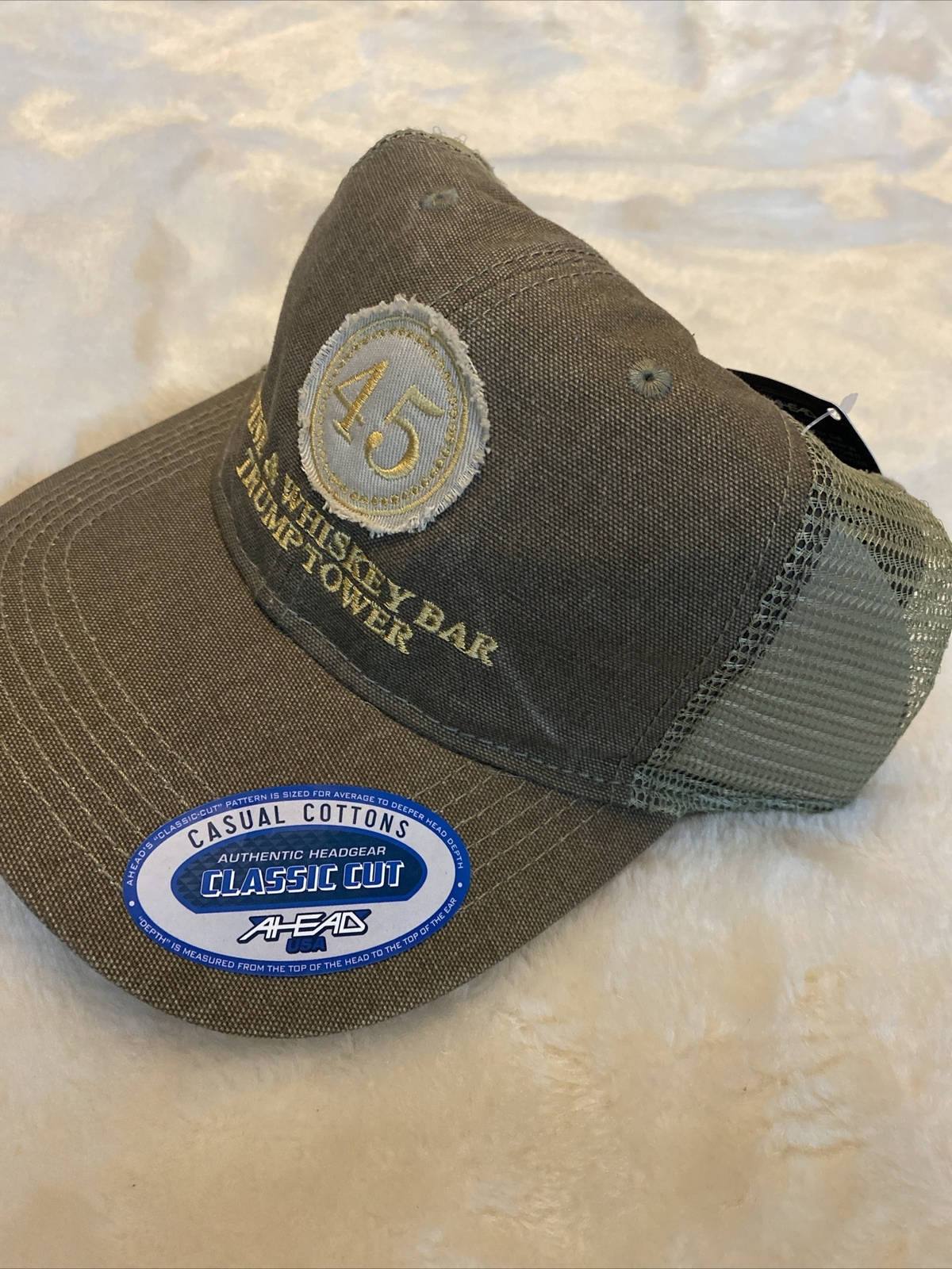 Trump Tower 45th President Hat Wine Whiskey Bar Not Available Public RARE