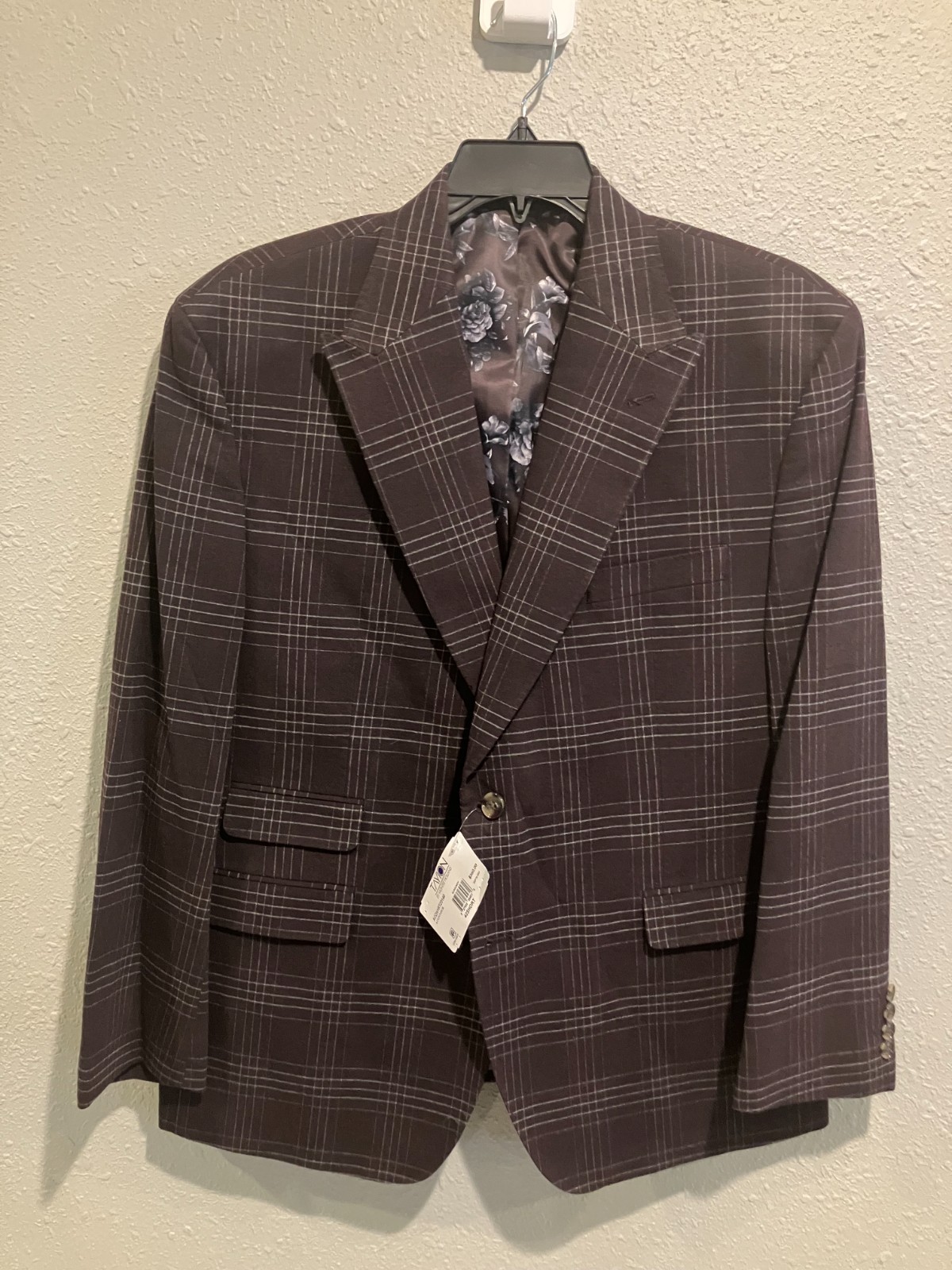 $360 Tayion Collection Men’s 42S Classic-Fit Plaid Suit Jacket Burgundy BNWT