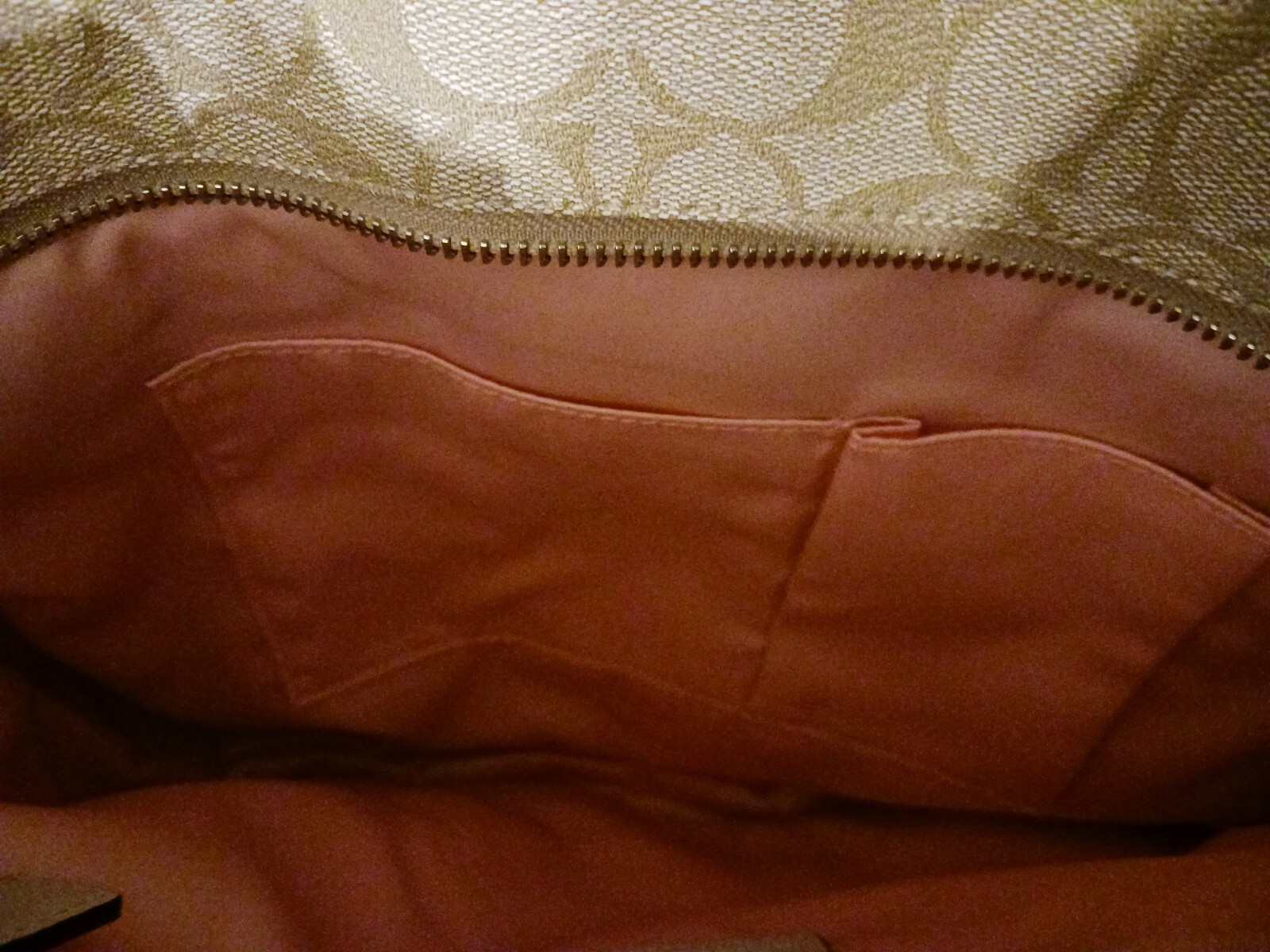 Coach Leather Signature Heritage Pink/Beige #F14477