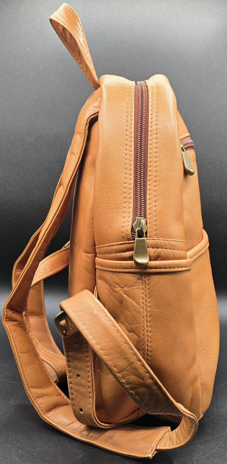 Le Donne Leather U-Zip Genuine Leather Sling Backpack Adjustable Strap Saddle