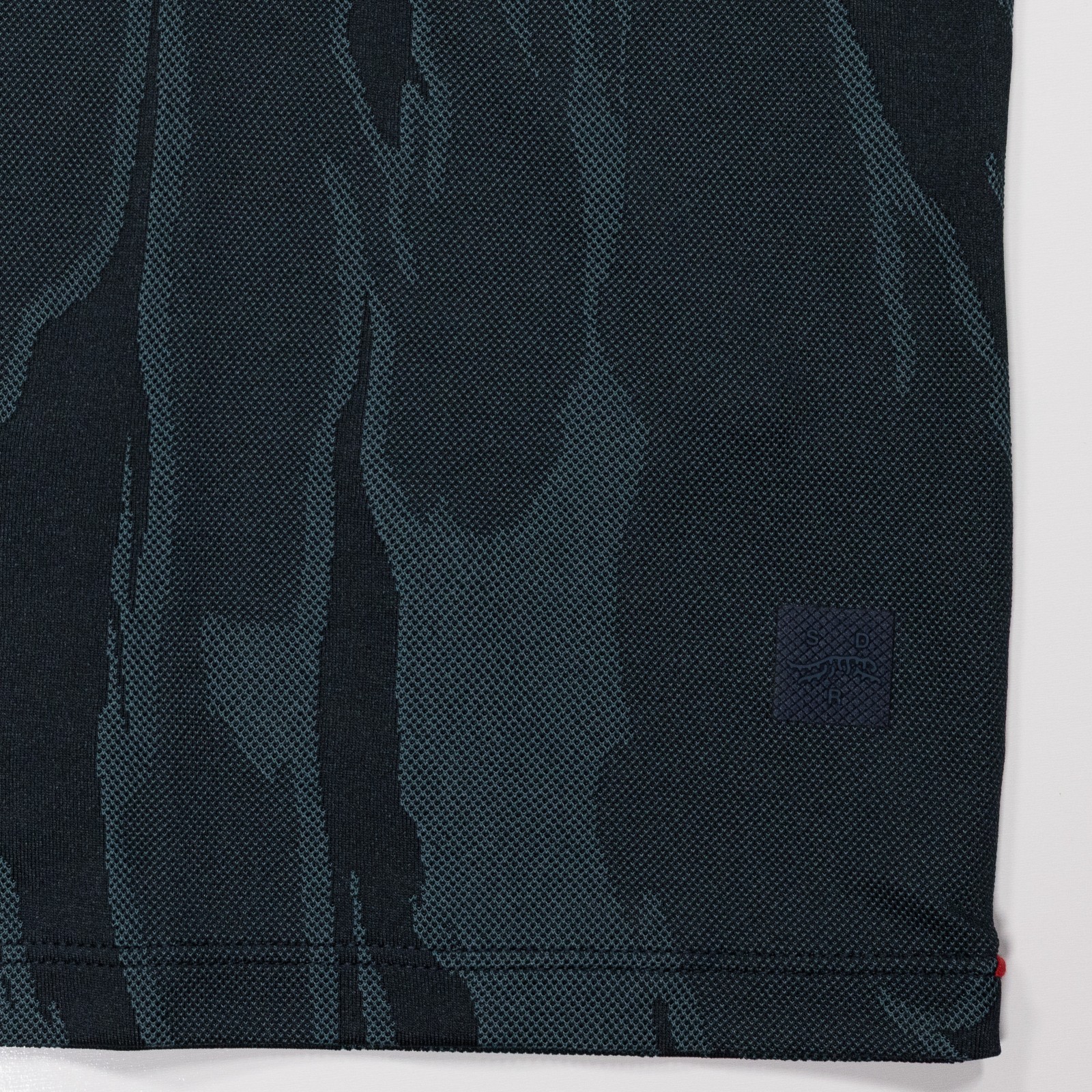 Sun Day Red Tiger Woods Abstract Camo Polo Shirt Medium Black Green NWT Golf