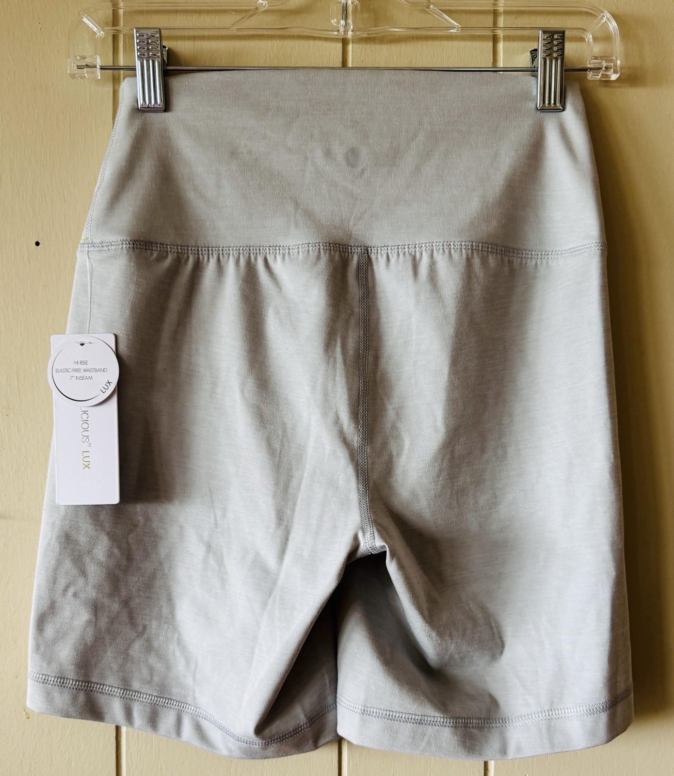 Yogalicious Shorts M Gray Lux 7″ Super Hi Rise Athletic Running Yoga Biker $78