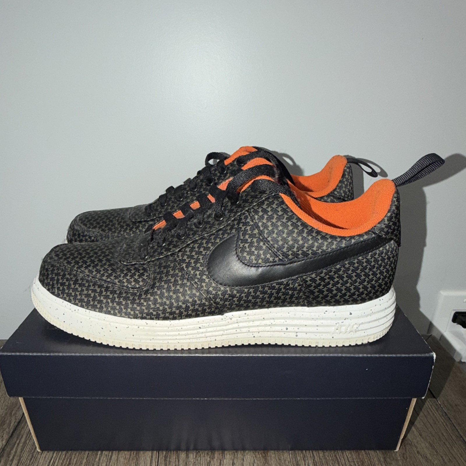 Nike UNDFTD Lunar Force 1 SP Black/Black-Medium Olive Low Top 652805-003