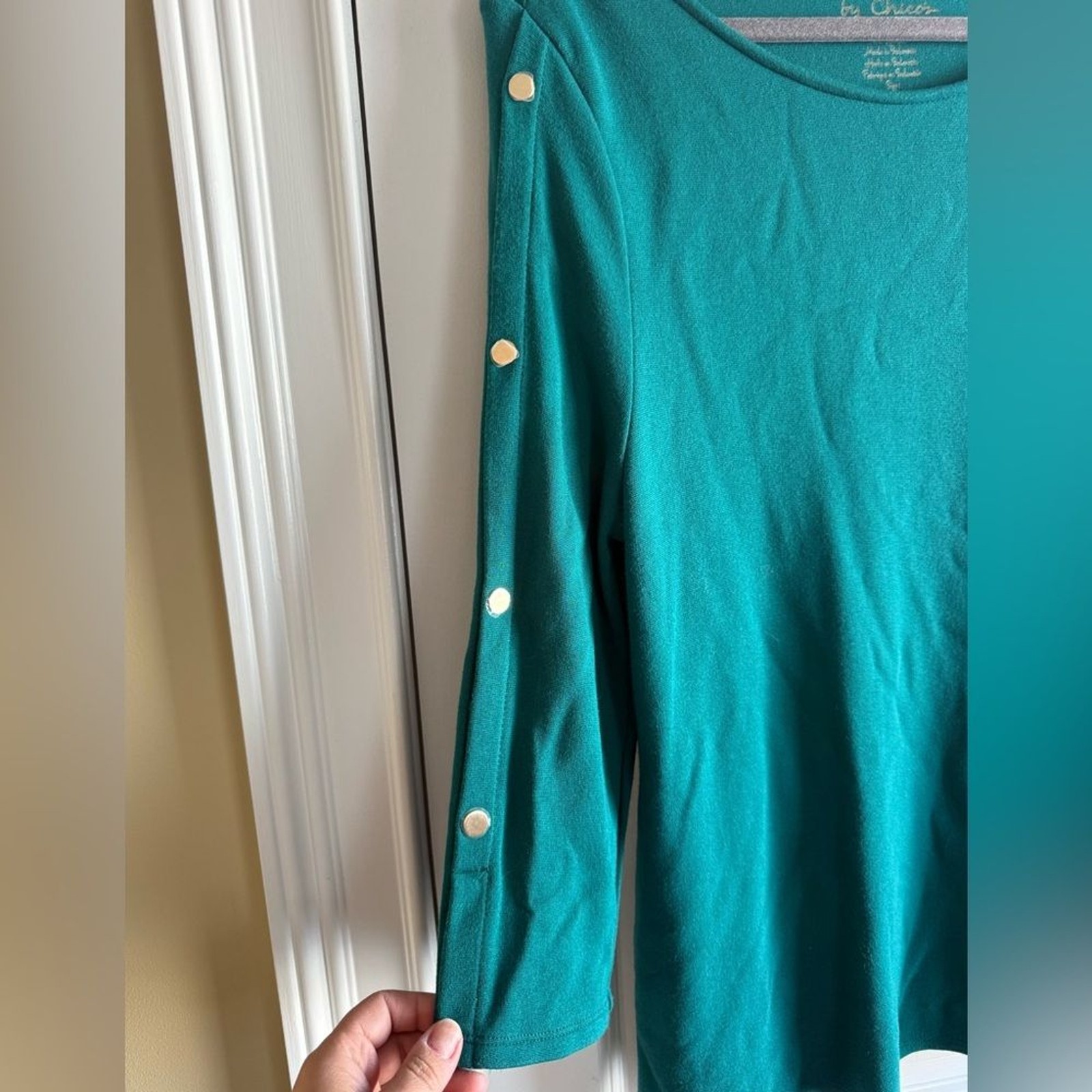 Chico’s size 1/Medium Teal Button-Sleeve Women’s Top, EUC!