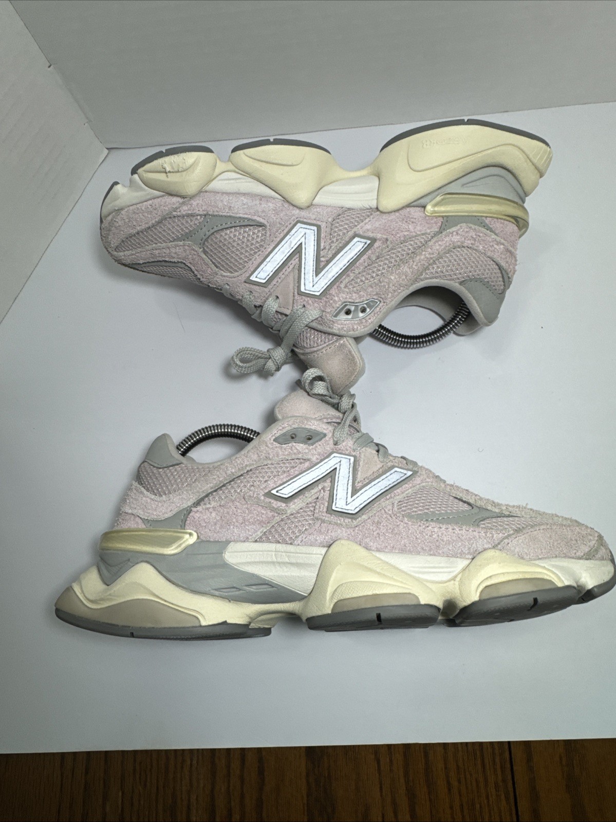 New Balance 9060 December Sky U9060HSP Mens 8 W 9.5 US EU 41.5 Pink gray shoes