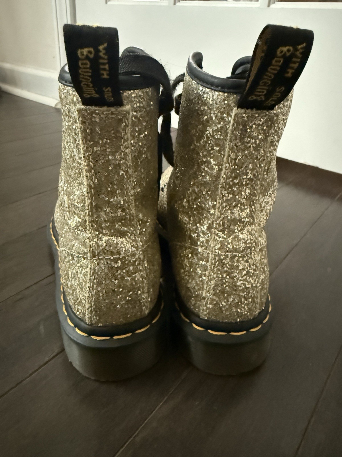 Dr. Martens 1460 Farrah Women’s Gold Glitter Canvas Lace-Up Ankle Boots US 7