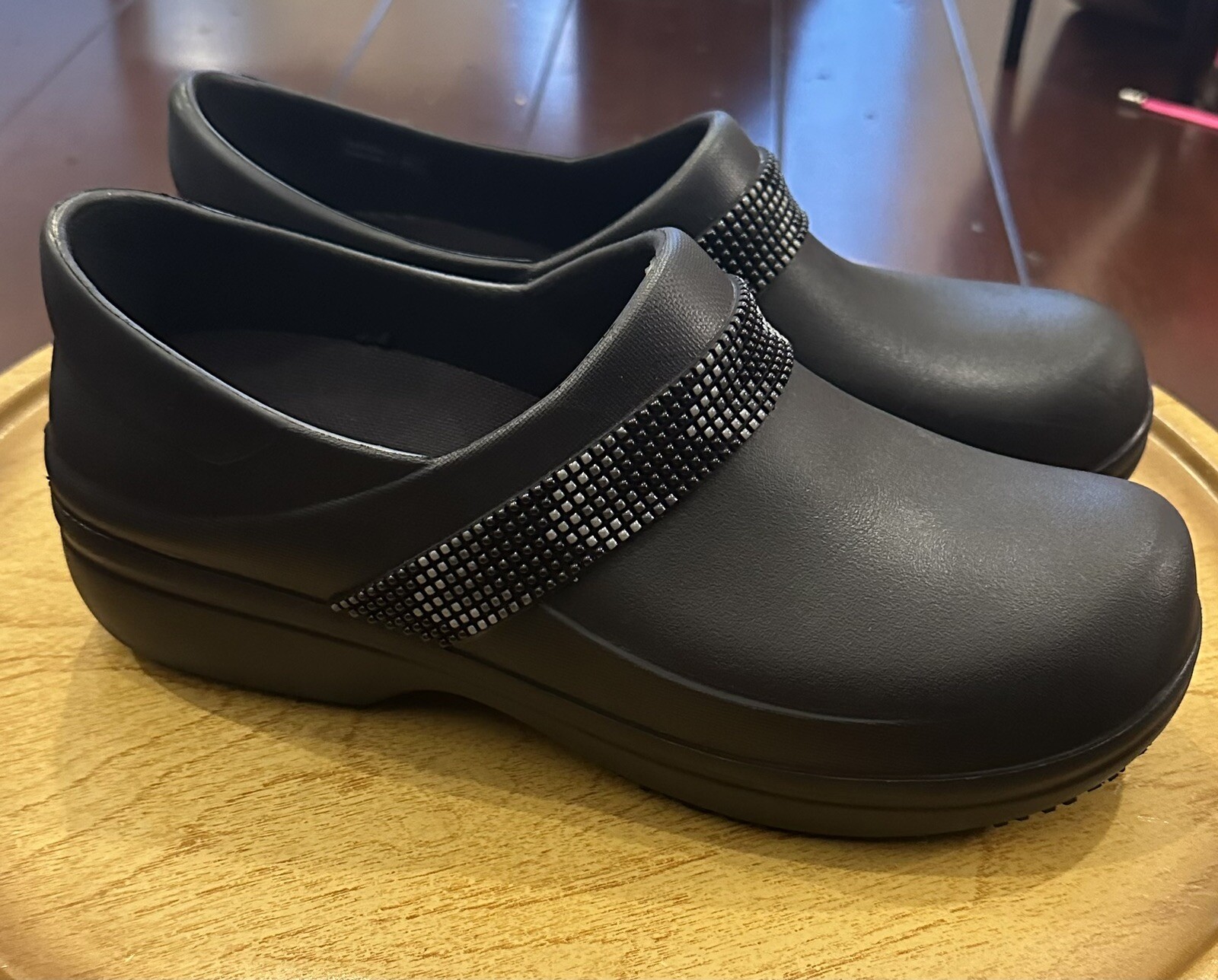 Crocs Neria Pro II Women Shoes Black 9 M Slip On Comfort Casual Beaded Clogs