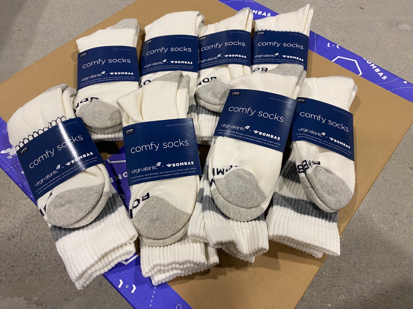 [8 Pairs] Bombas x Virgin Atlantic Vintage Stripe Calf Sock – White/Grey Large