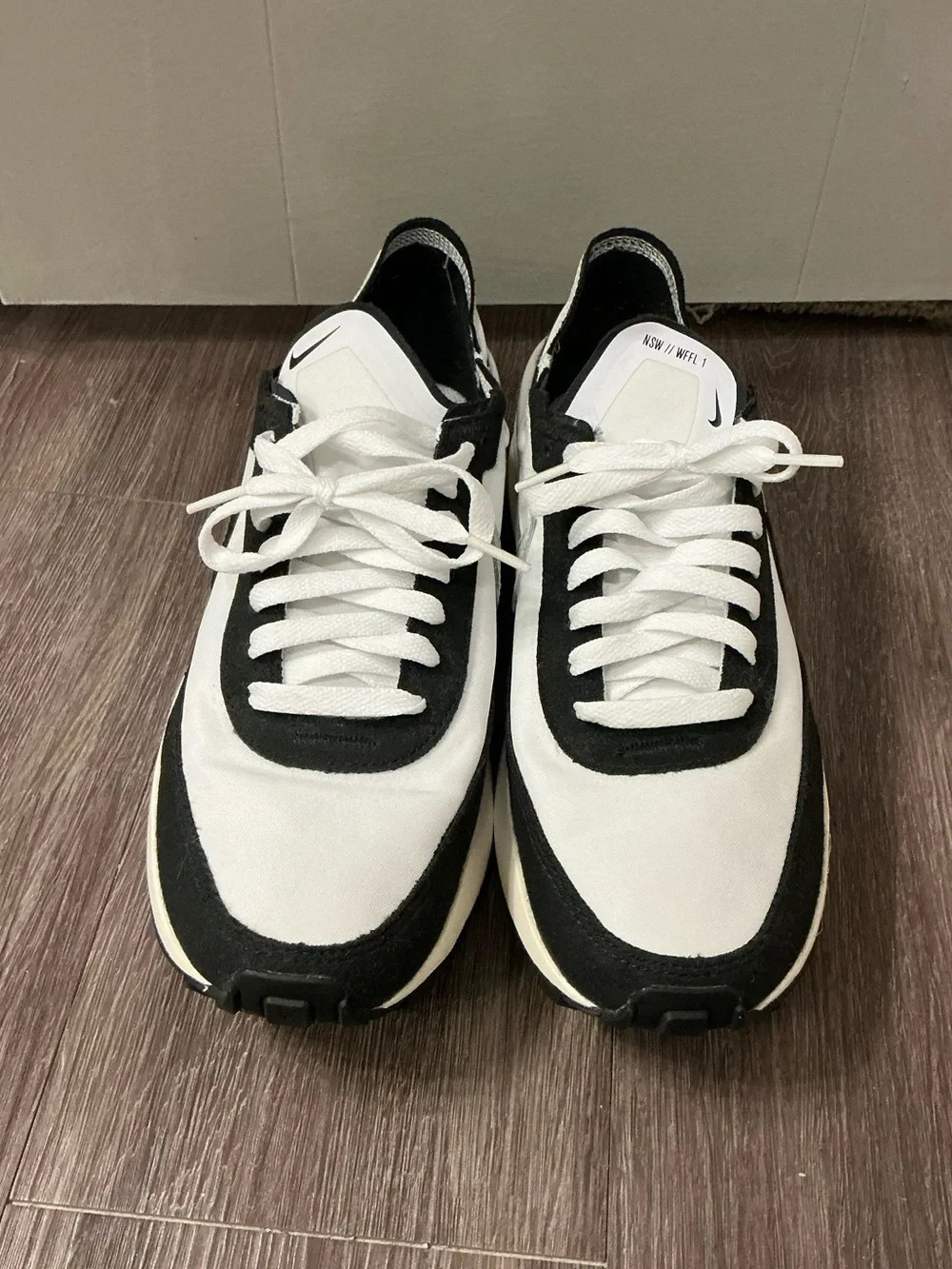 Nike Waffle One SE Split Panda – Women’s 9.5/Men’s 7.5 – Great Condition