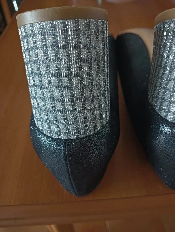 Black silver heeled neckline No.39