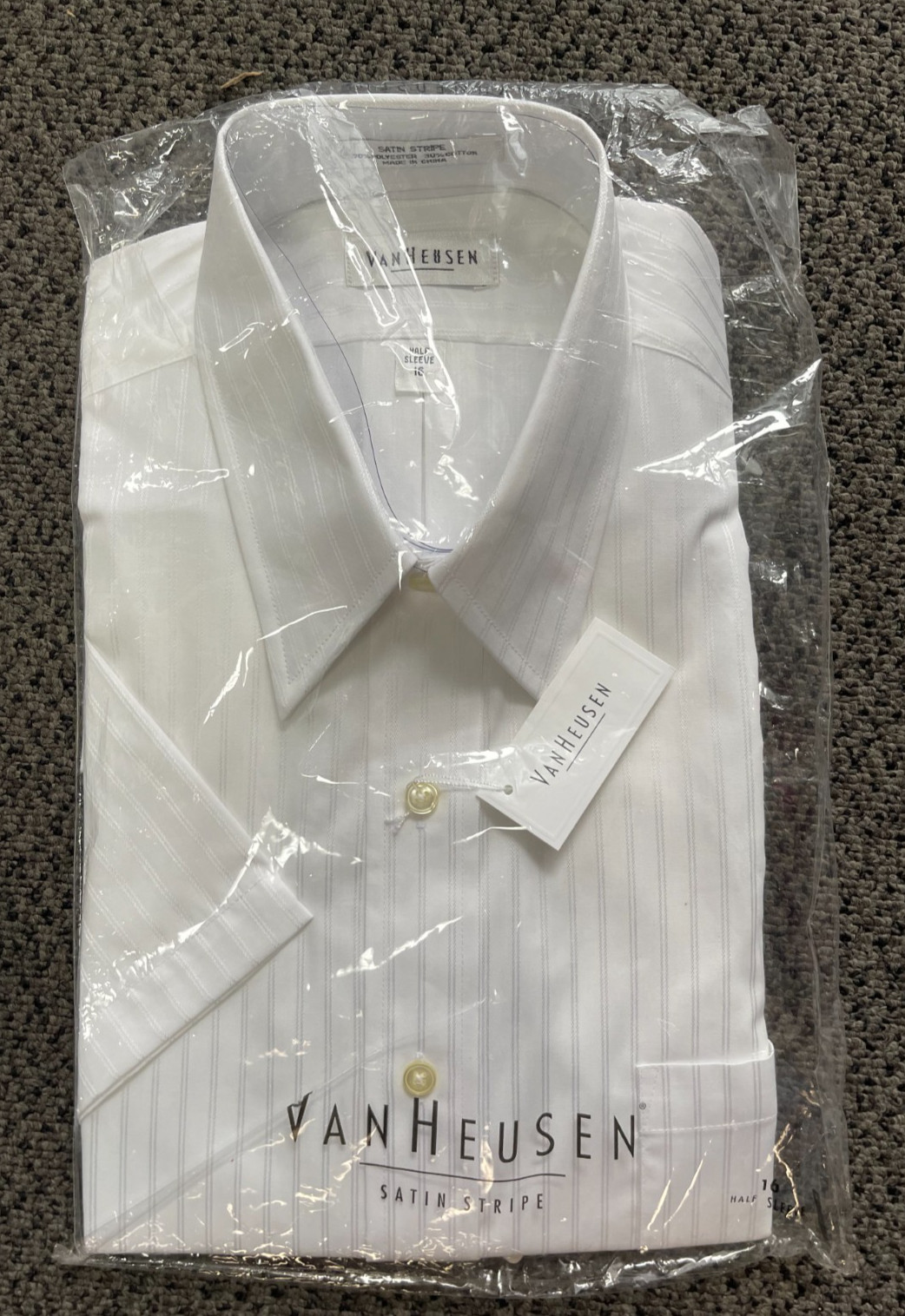 NWT Van Heusen Creme Satin Stripes – Men’s Dress Shirt – Sz 16 – Half Sleeves