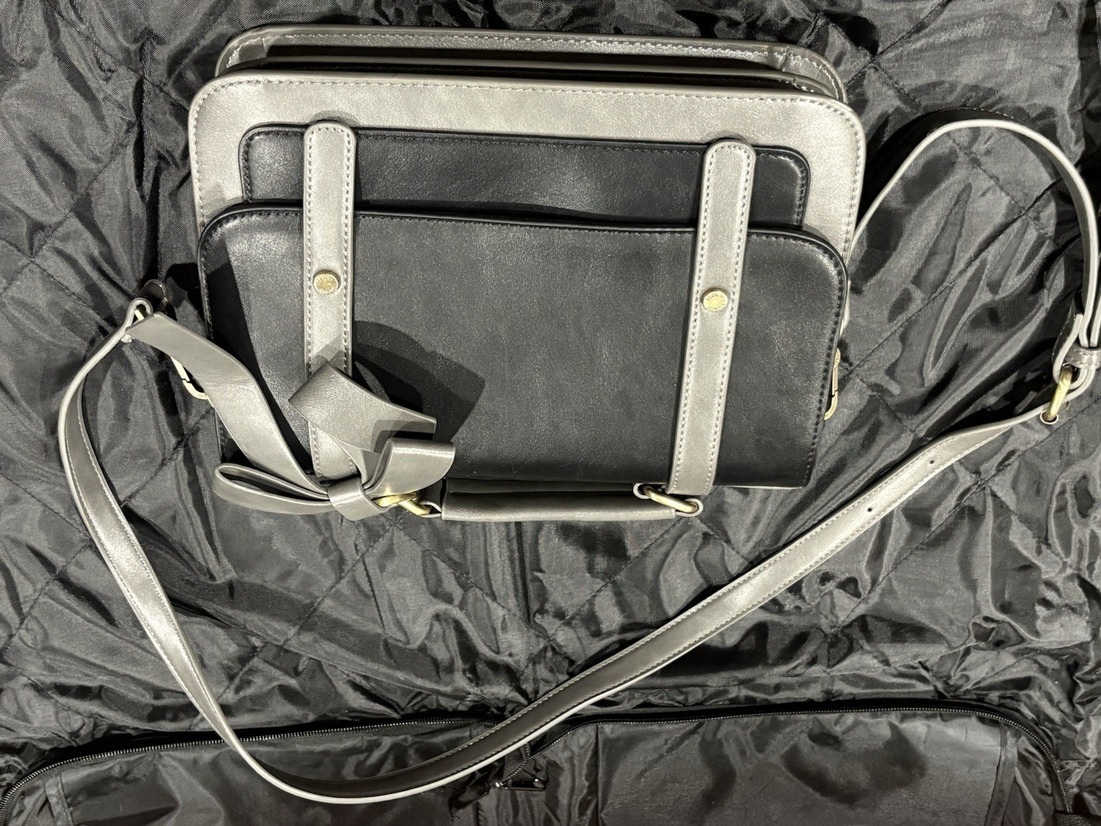 Ecosusi Black/Gray Crossbody Bag Zip Closure Adjustable Detachable Strap Gold