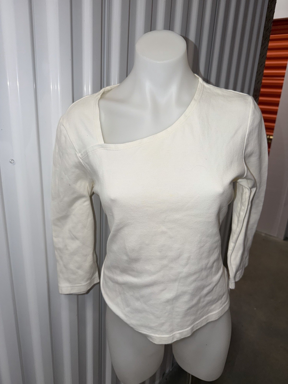 Paradox White Elevated Asymmetrical Top Size XL – 95% Cotton, 5% Spandex
