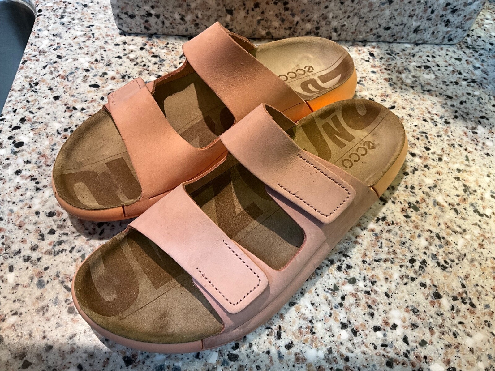 ECCO 2ND COZMO DUAL STRAP LIMESTONE FOOTBED MULE WOMEN SIZE 39/8-8.5 APRICOT