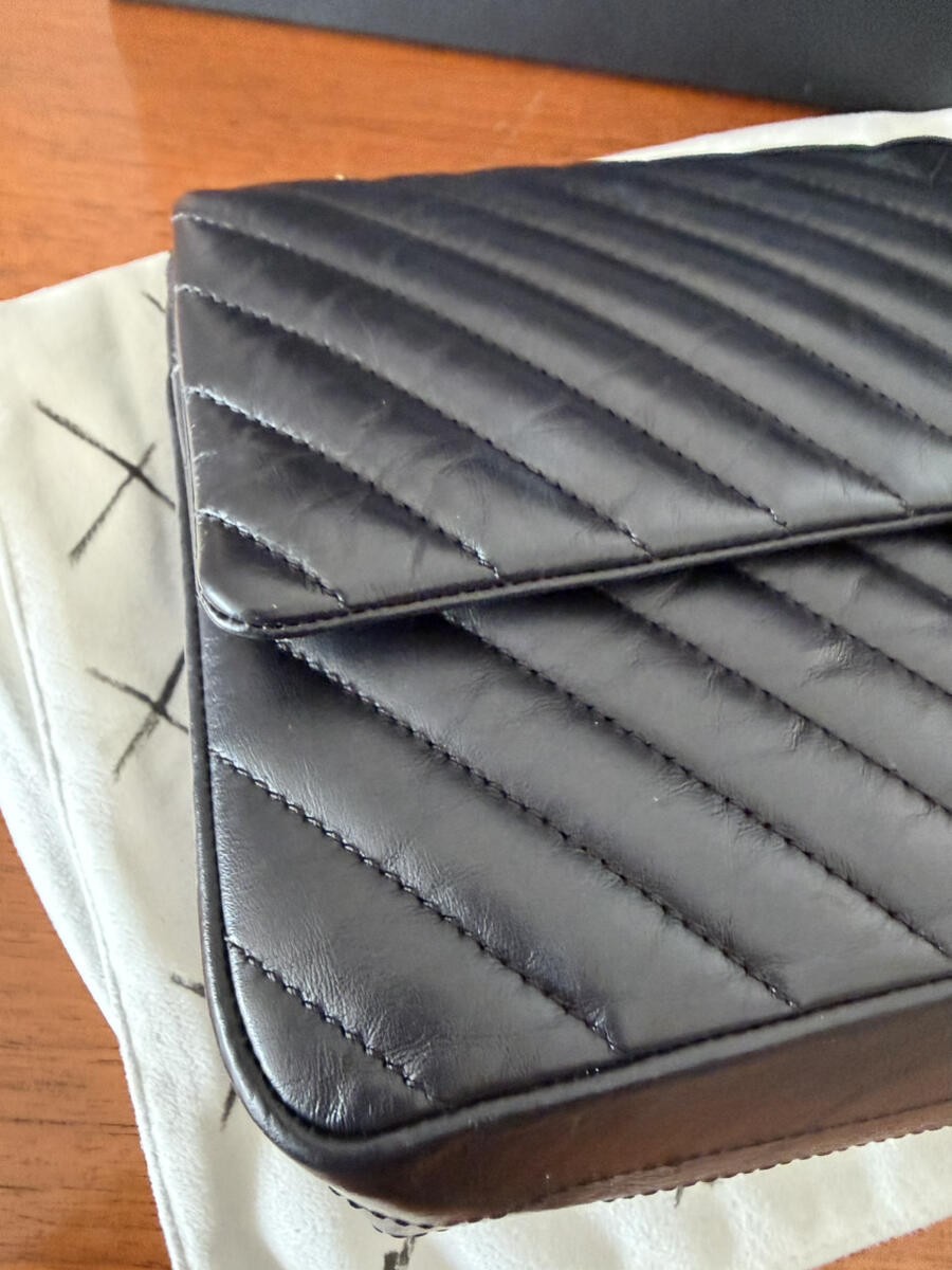 Auth 16A Black CHANEL 2.55 Chevron Reissue 226 Double Flap Calf Handbag GHW