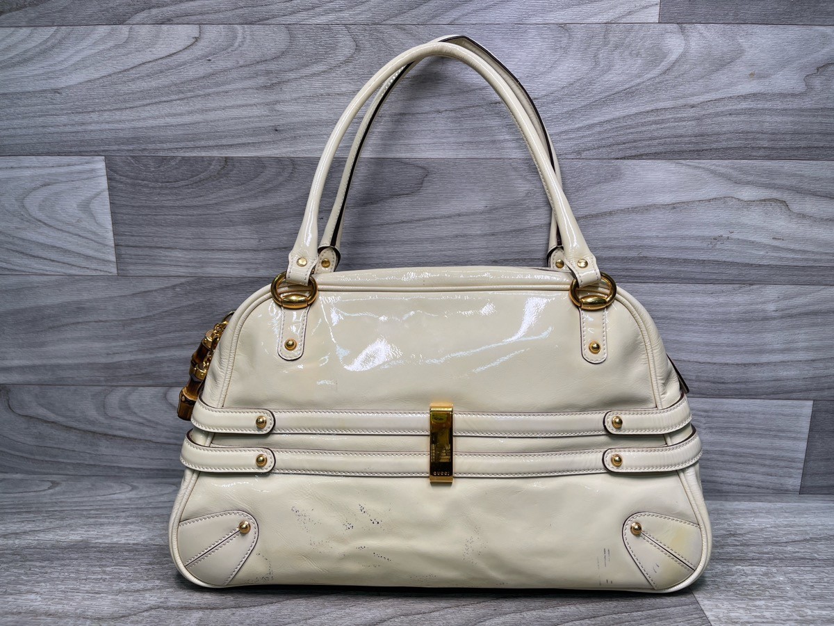 Gucci White Patent Leather Horsebit Shoulder Bag – Authentic (I-12543)