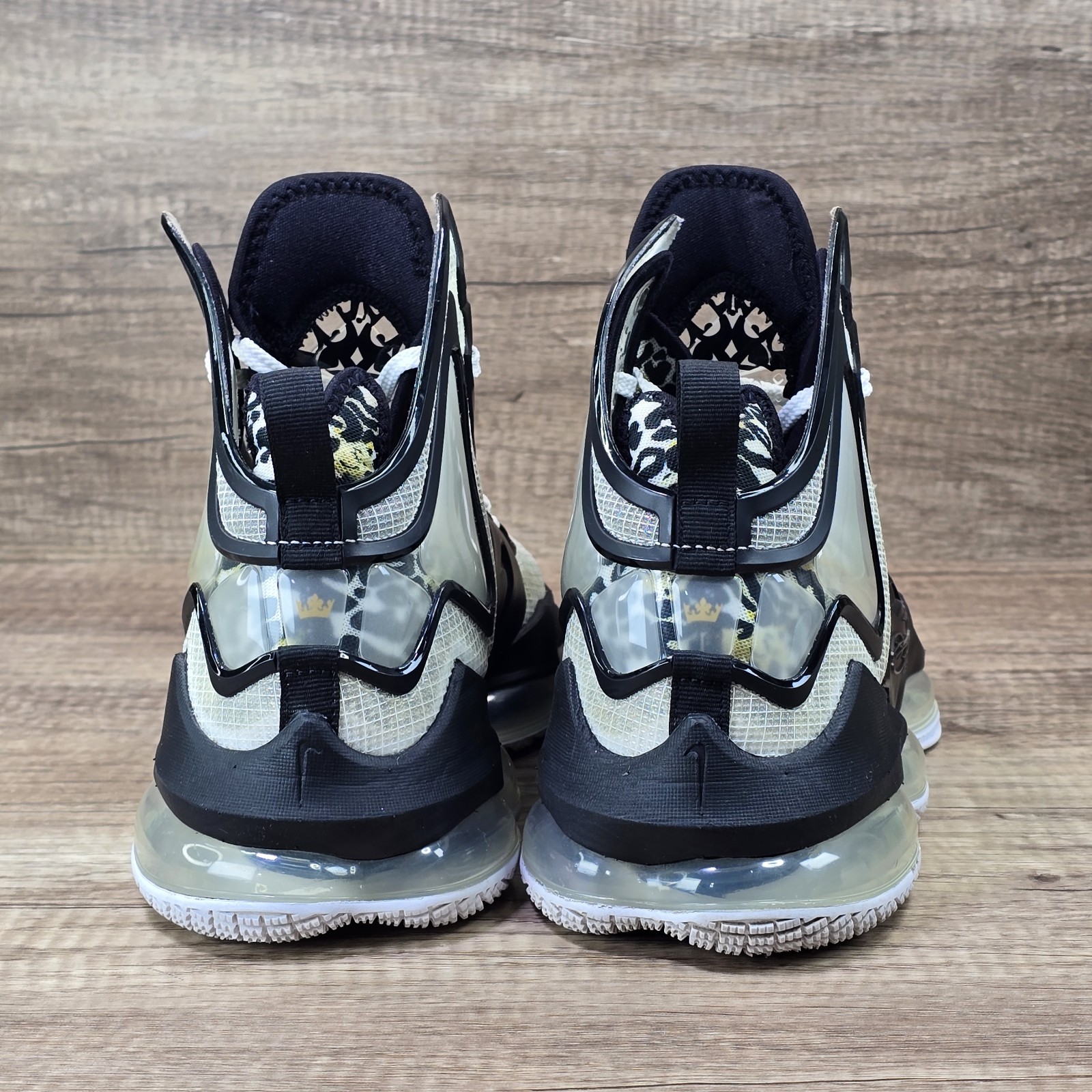 Nike Lebron 19 Royalty Men’s Size 10 White Metallic Gold Black Shoes (CZ0203-100
