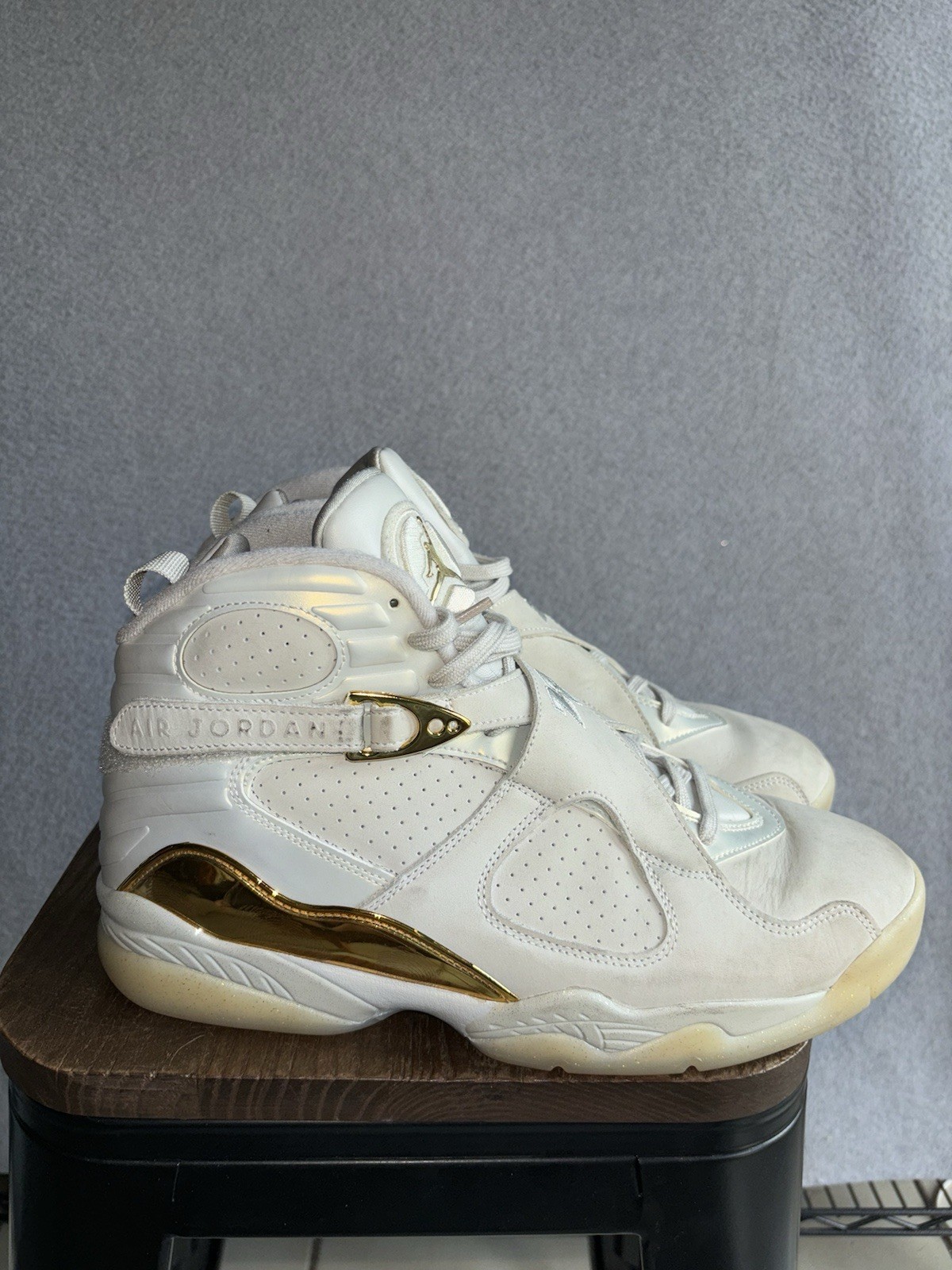 Air Jordan 8 Retro C&C Trophy Champagne 2016 Size 11.5 Pre-owned