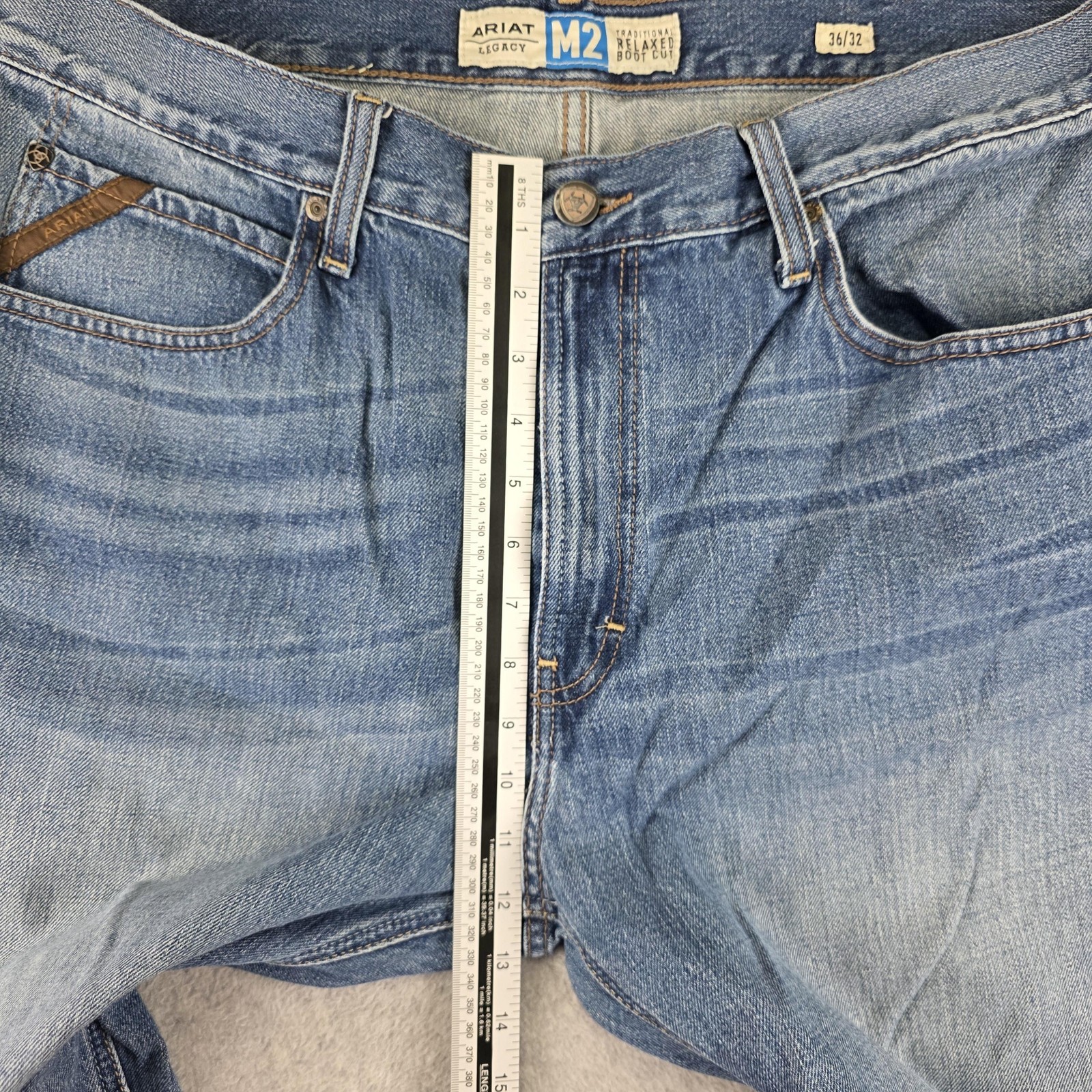 Ariat M2 Jeans Mens 36×32 Blue Relaxed Bootcut Light Wash Denim Cowboy