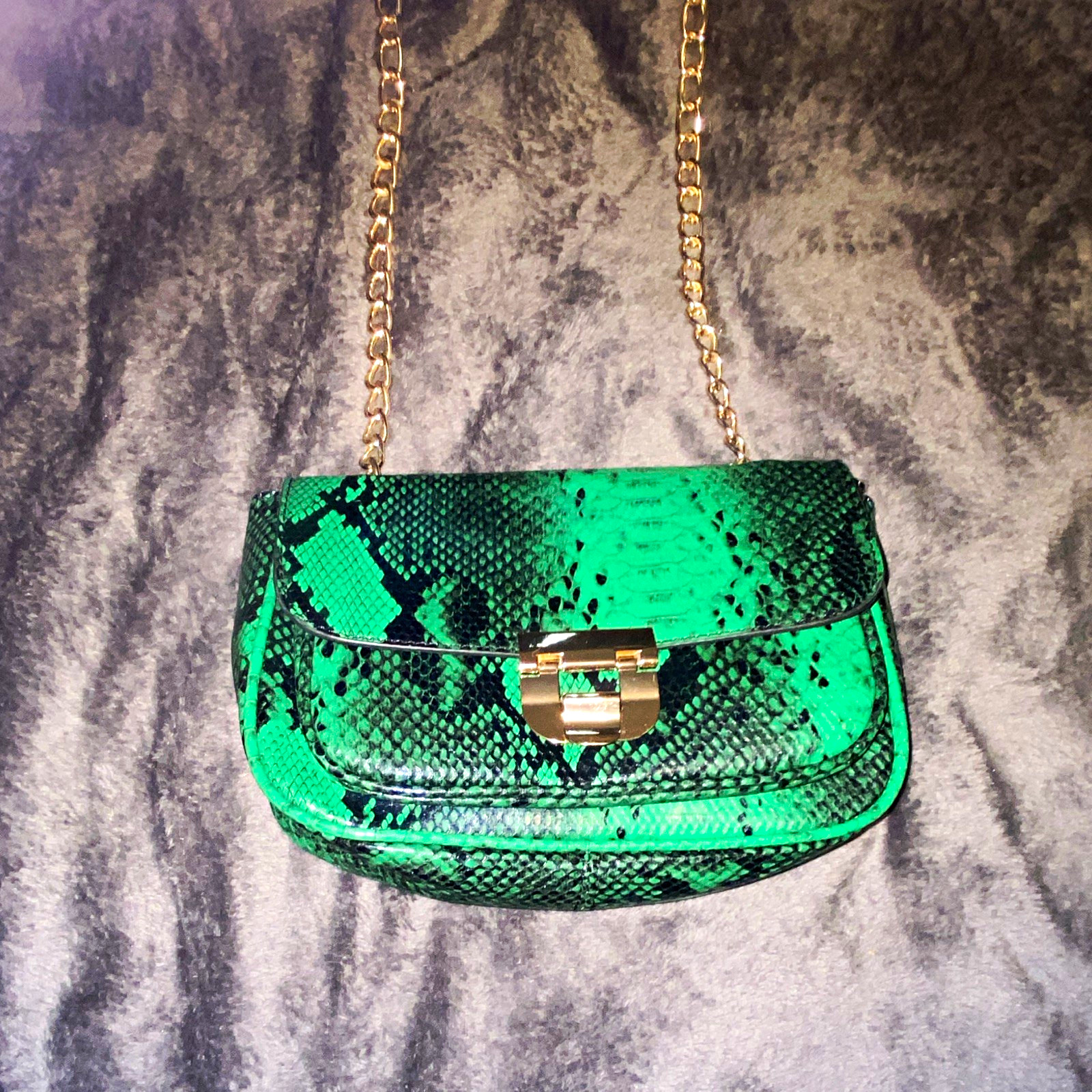 Charming Charlie Green/Black Snake Animal Print Shoulder Bag Gold Chain