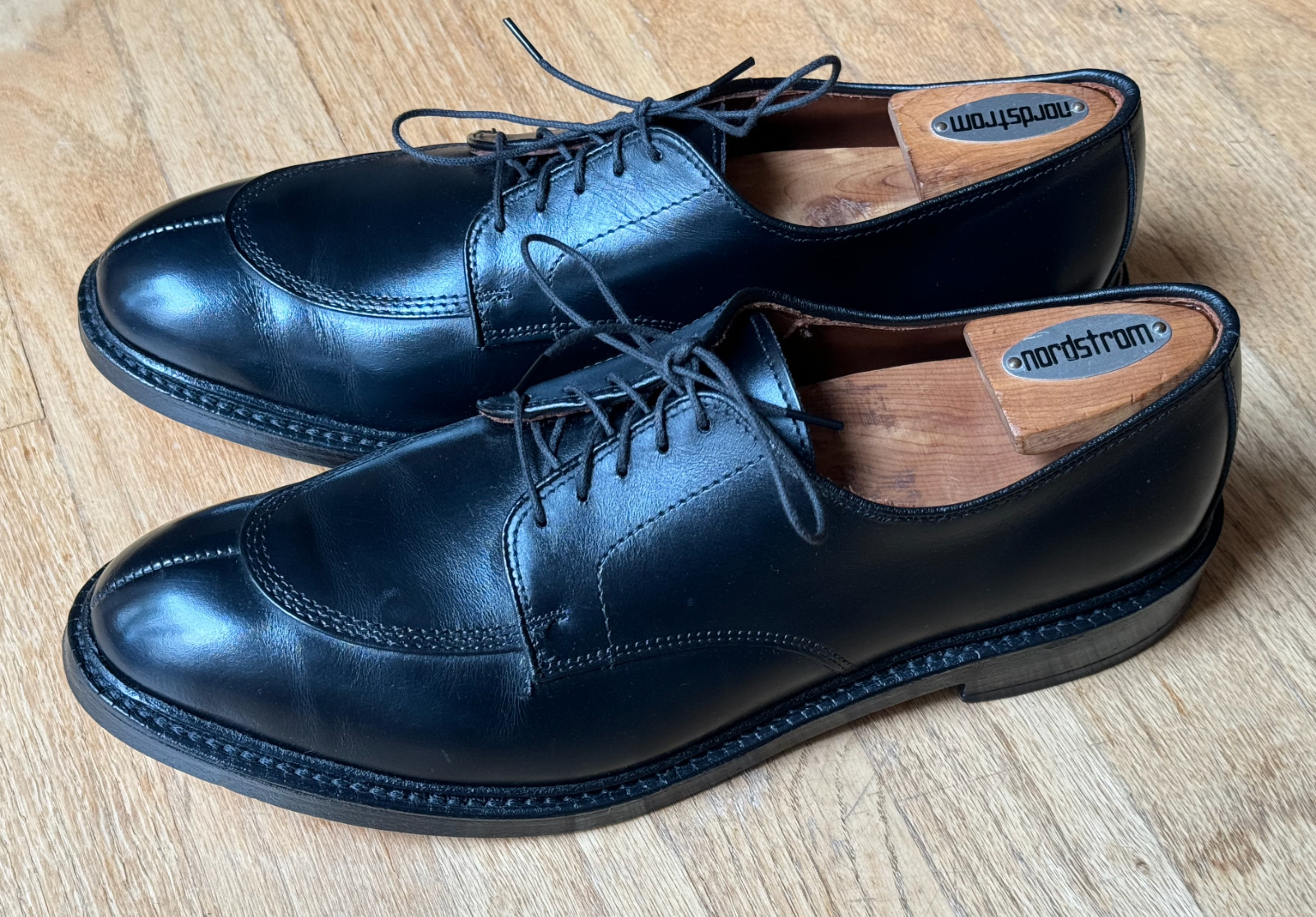 Allen Edmonds Walton Split Toe Shoe Size 9.5D (US)