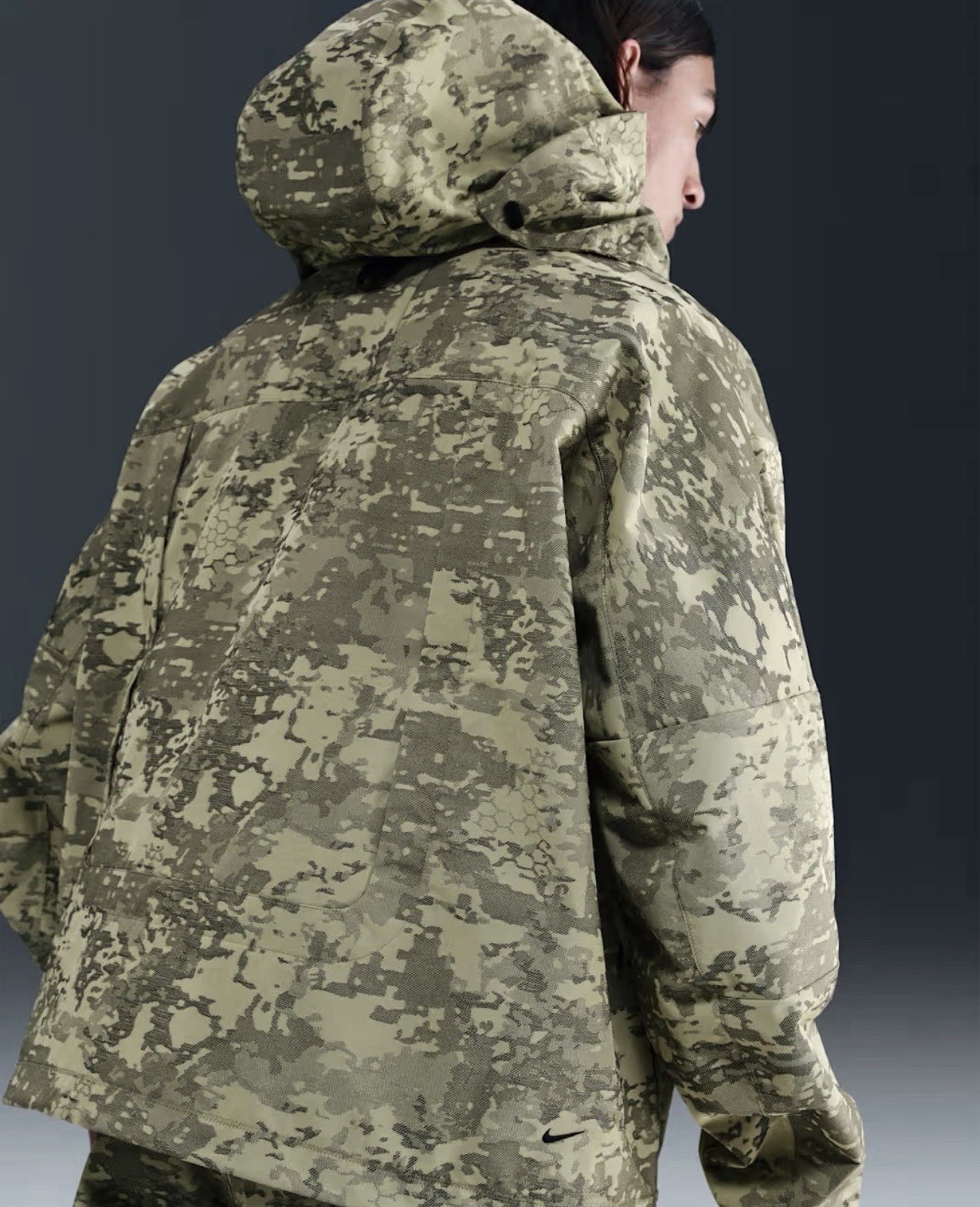 Nike Tech Woven CORDURA Jacket Camo Olive Black IF8494-276 – Men’s Size Medium