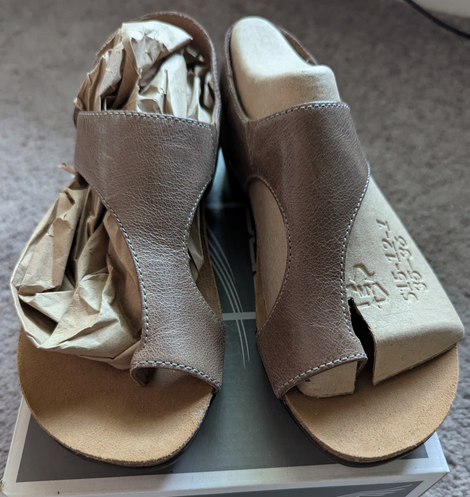 Dansko Reece Stone Waxy Burnished Thong Sandle Womens New Size EU 36, US 5.5-6