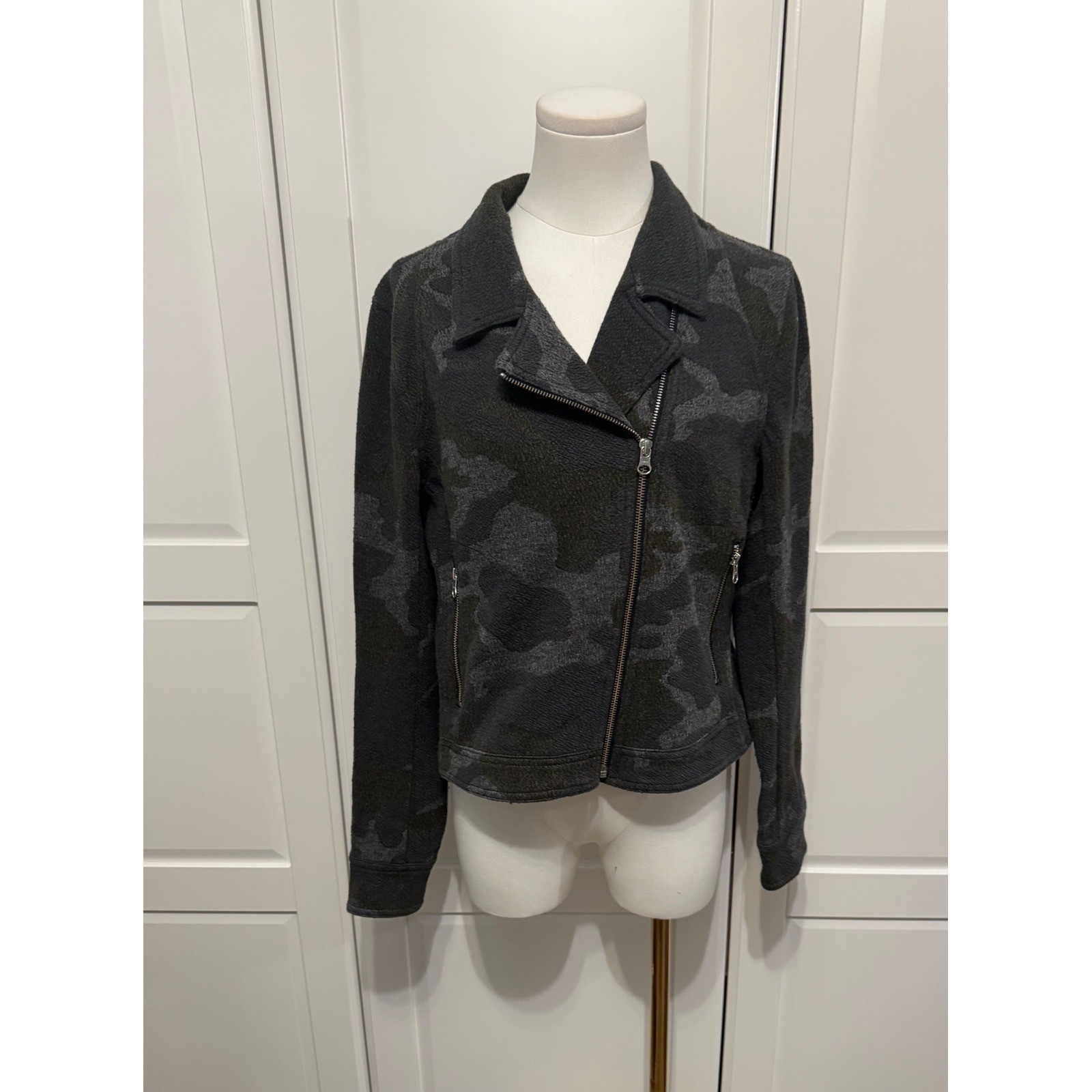 Anthropologie Robin Camo Moto Jacket Women Medium Green Grey Knit Asymmetric Zip