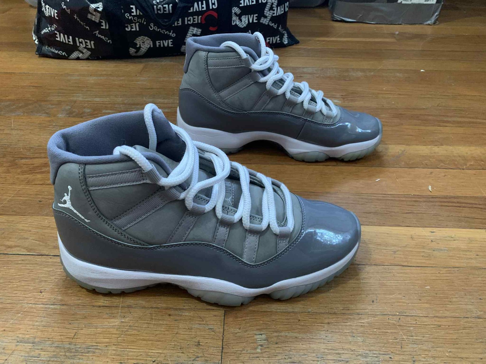 Size 9 – Jordan 11 ‘Cool Grey’ [CT8012-005] (case)