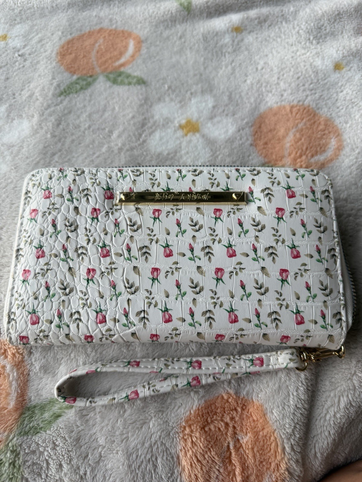Betsey Johnson Women’s Floral Wristlet Zip-Around Wallet White Pink w/ ID Window