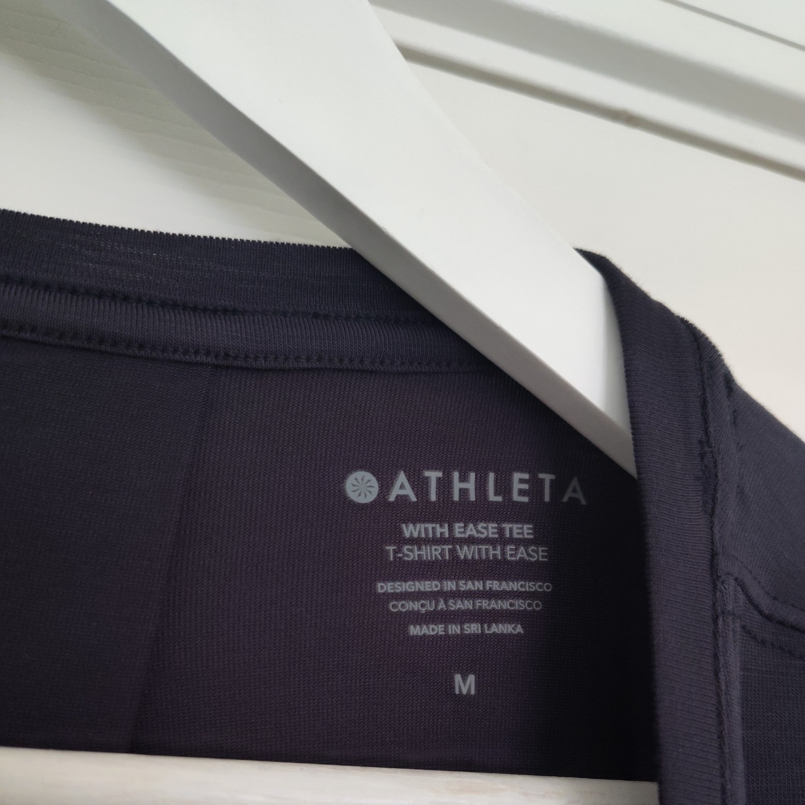 Athleta Women With Ease Cinch Tee Sze M Short Sleeve Breathable Black Active New