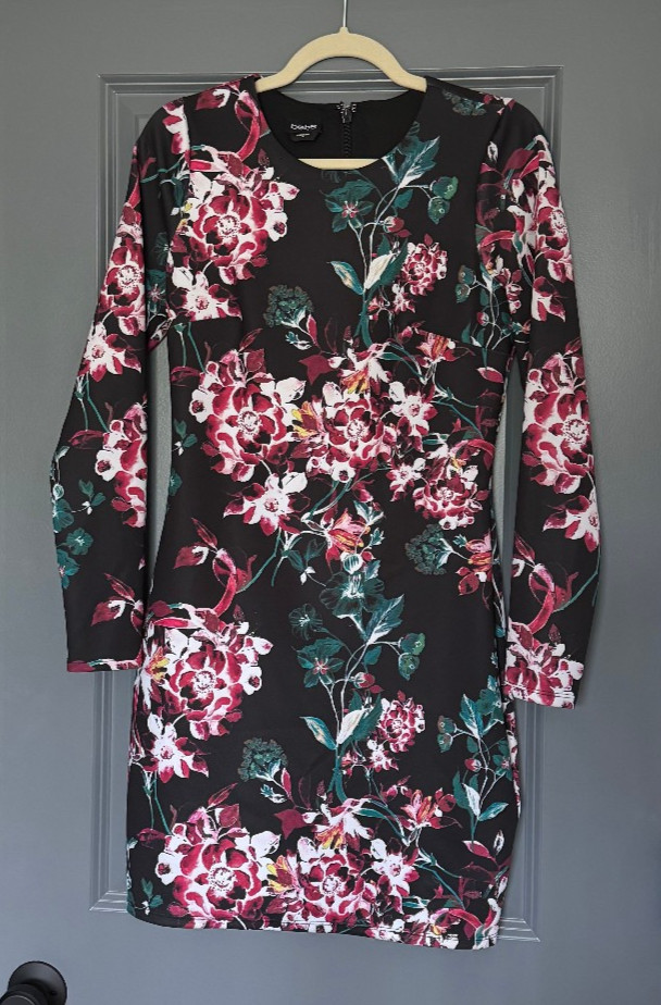 Women’s Bebe Long Sleeve Fitted Scuba Dress “Garden Blooms” Floral Print Medium
