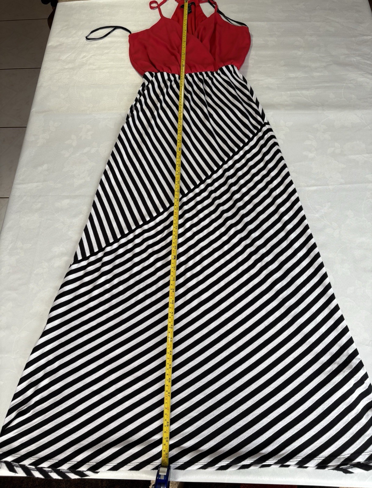 FOREVER 21 Women size Small /Red Black White Striped Maxi V-Neck Spaghetti Strap