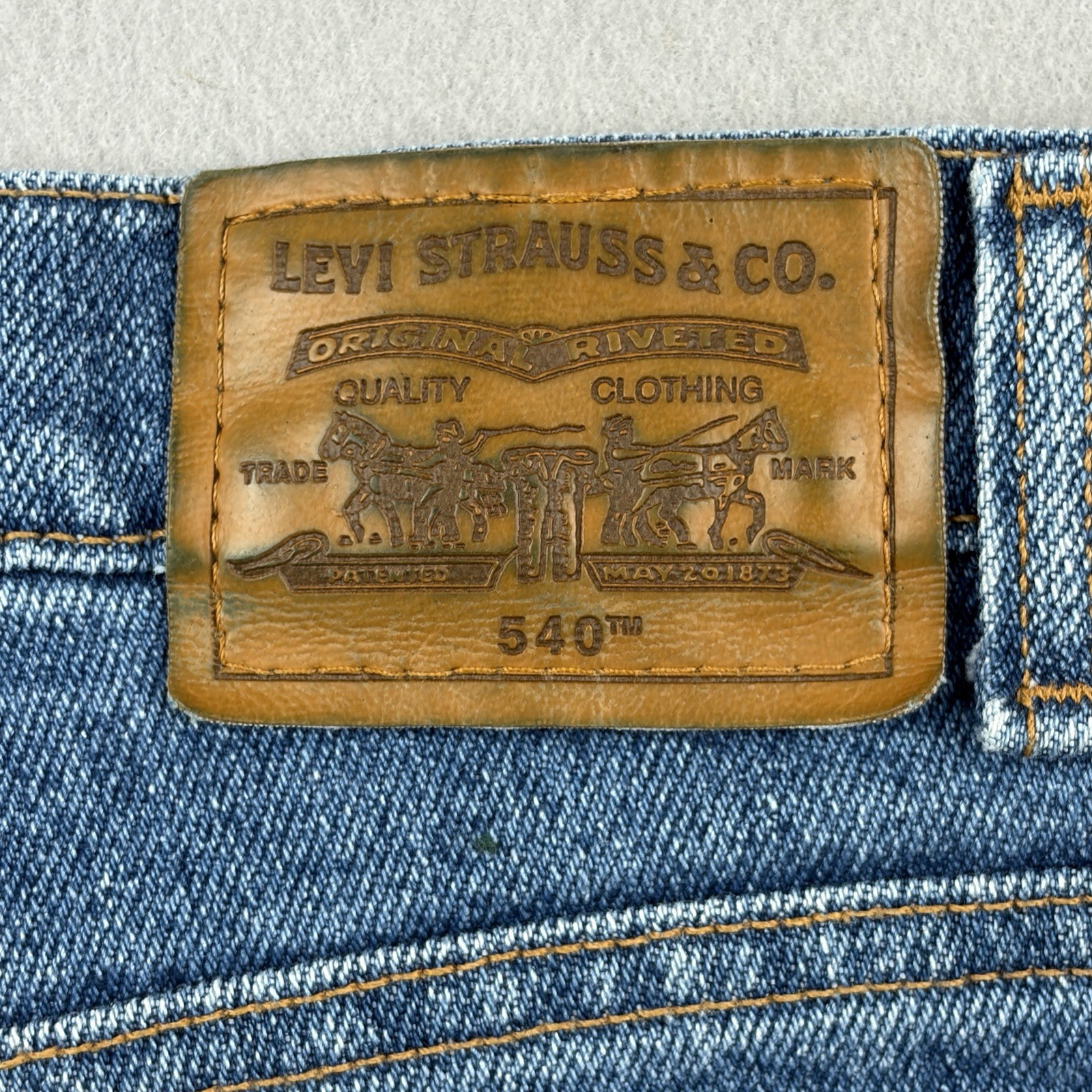 Vintage 1998 Levi’s 540 Orange Tab Jeans Men’s 40×30 Made in USA Relaxed Fit