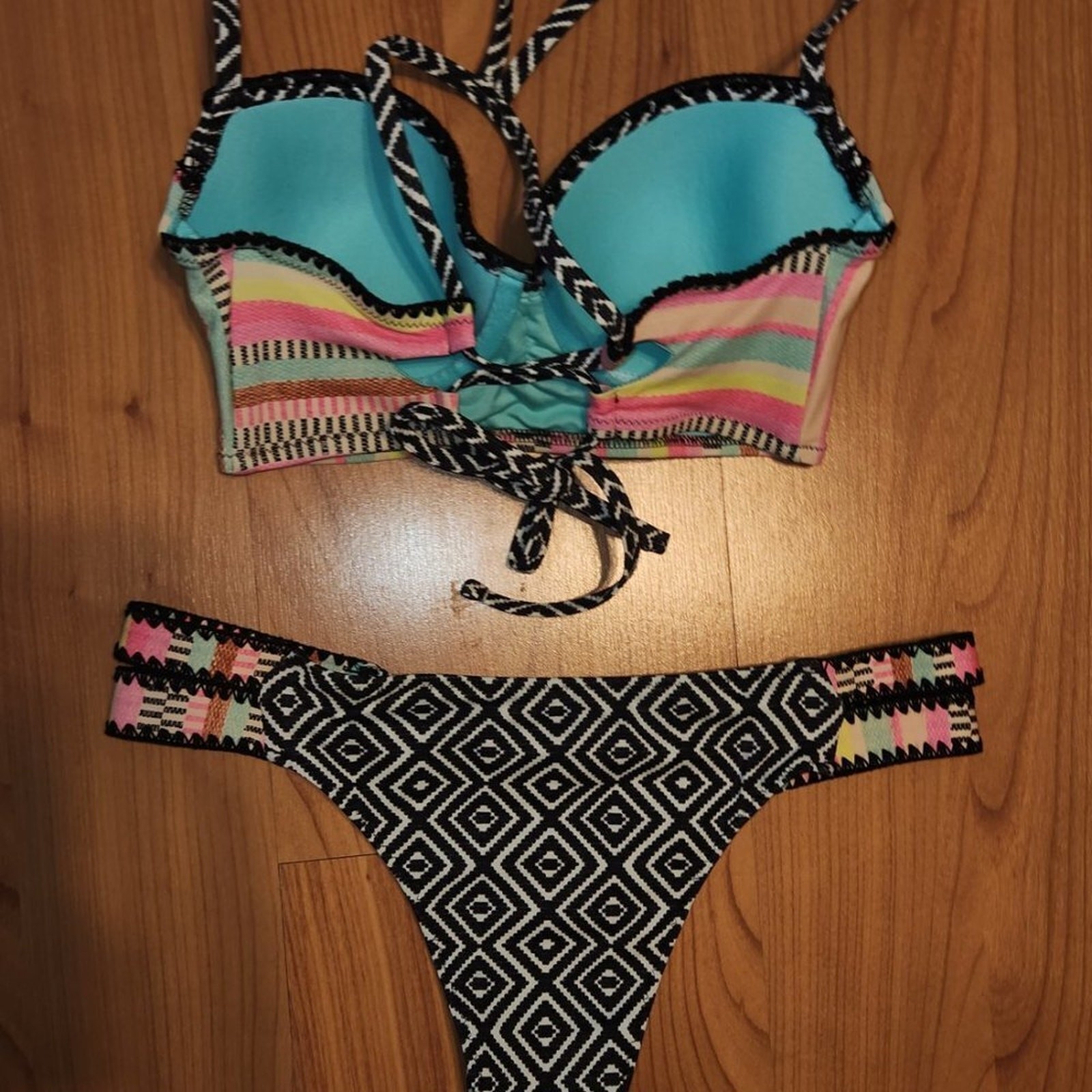 Shade & Shore Multi Stripe Geometric Swim 34 B + Small Bottom