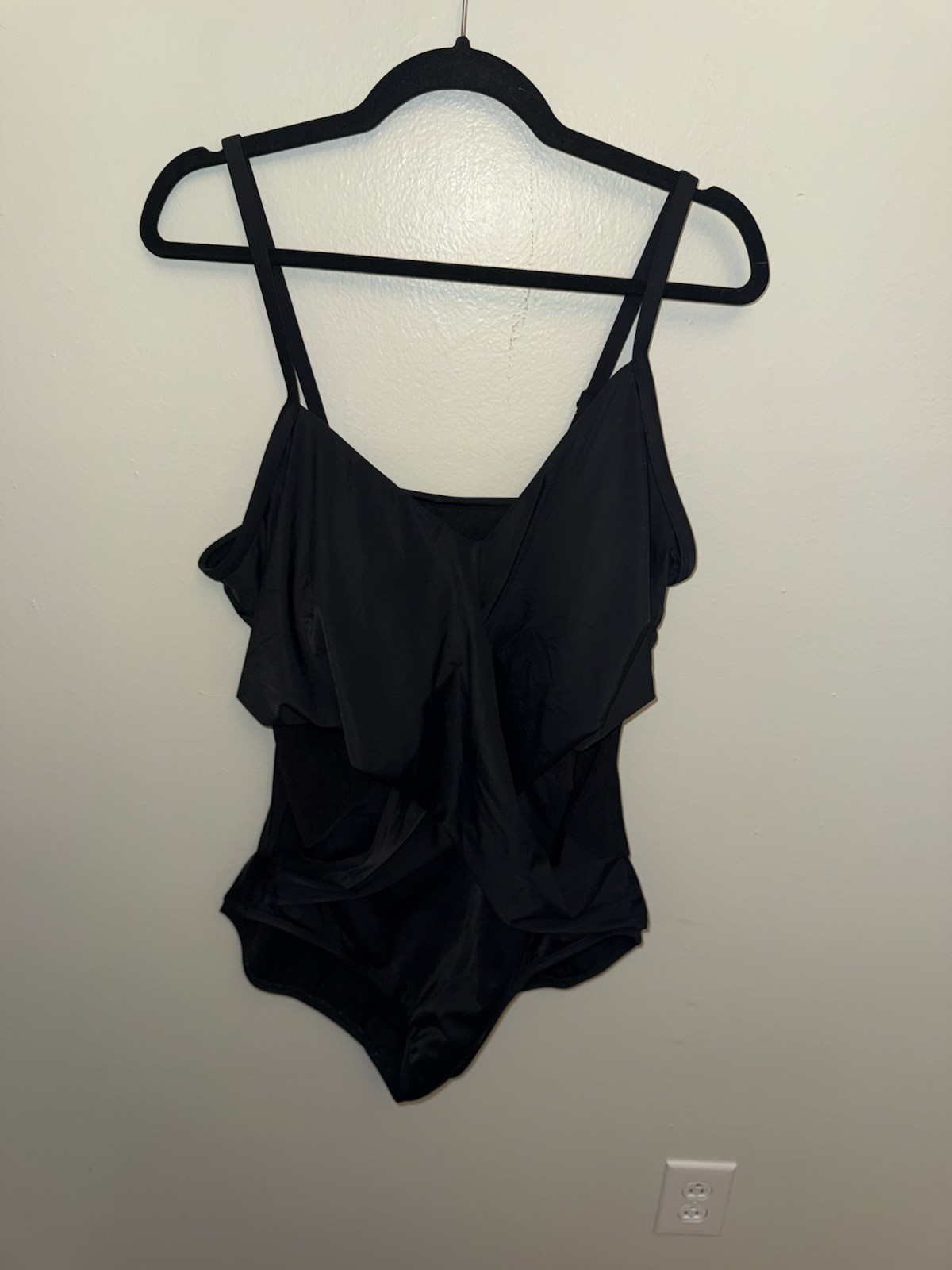 Miracle Brands Swimsuit 2X One Piece Black Slimming Tummy Control Mesh Wrap 20W