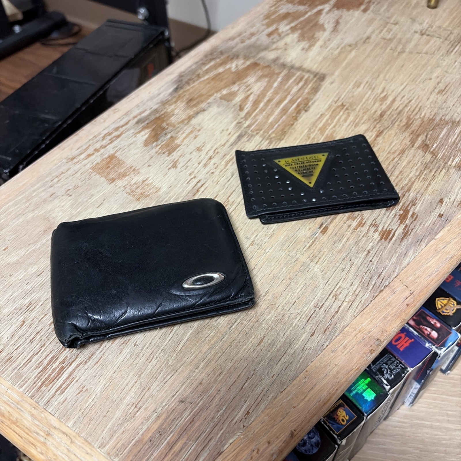 OAKLEY LEATHER WALLET Black w/ Silver Logo Bifold ID Credit Card Cash Money RARE