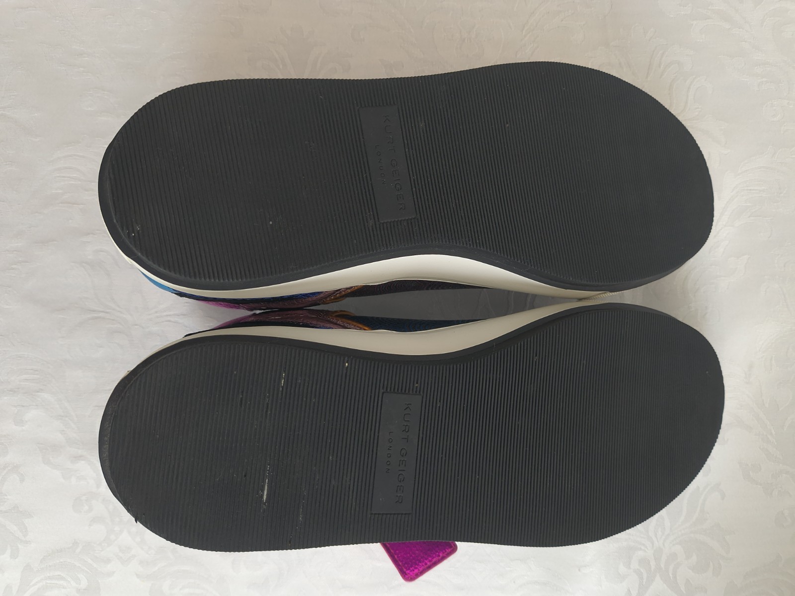 Kurt Geiger London SOUTHBANK TAG SNEAKER Women’s Black Rainbow Women 10