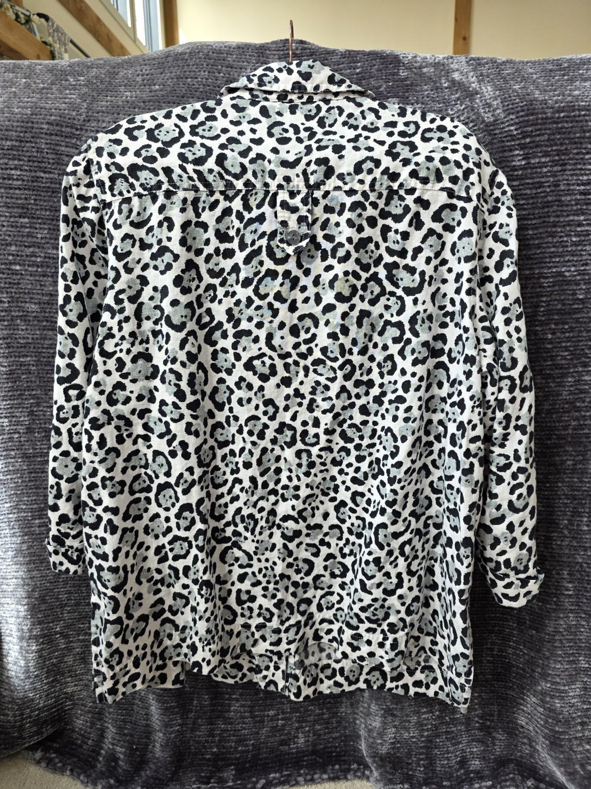 Jones New York Women’s Large Leopard Print Blouse 100% Linen Button Down 3qtr Sl