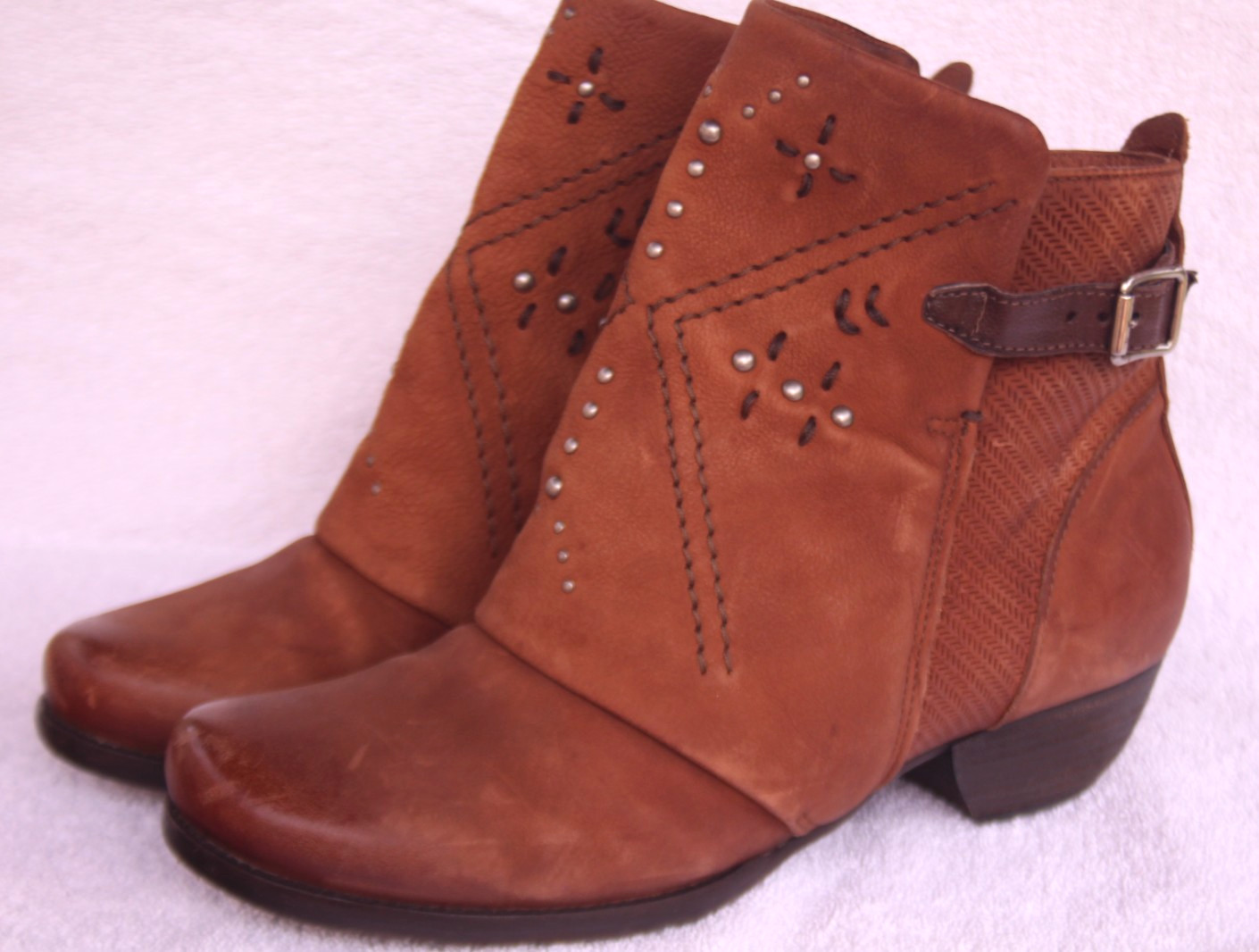 MIZ MOOZ Mills Studded Ankle Boot Womens 40/US 9-9.5 Brown Wrap Boho Buckle