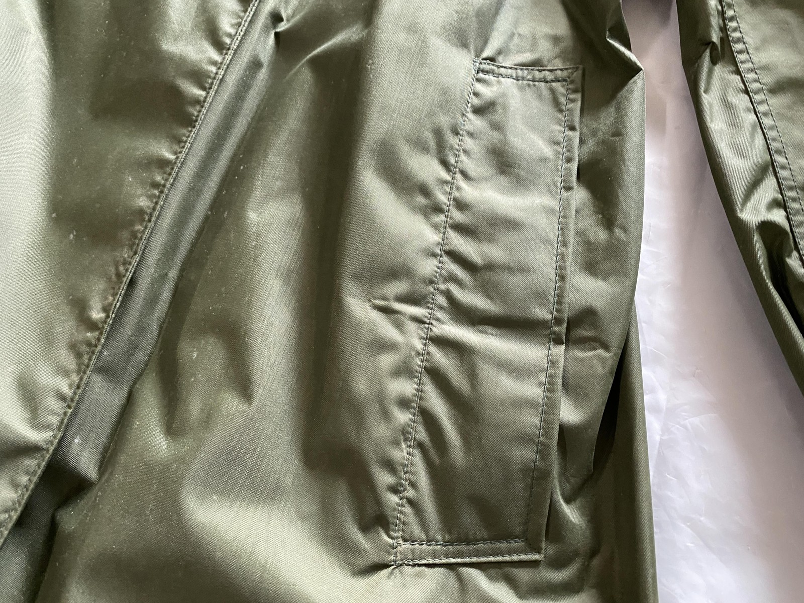 Vintage Military Blauer Raincoat Mens Green Nylon Rubber Coated Jacket Vietnam