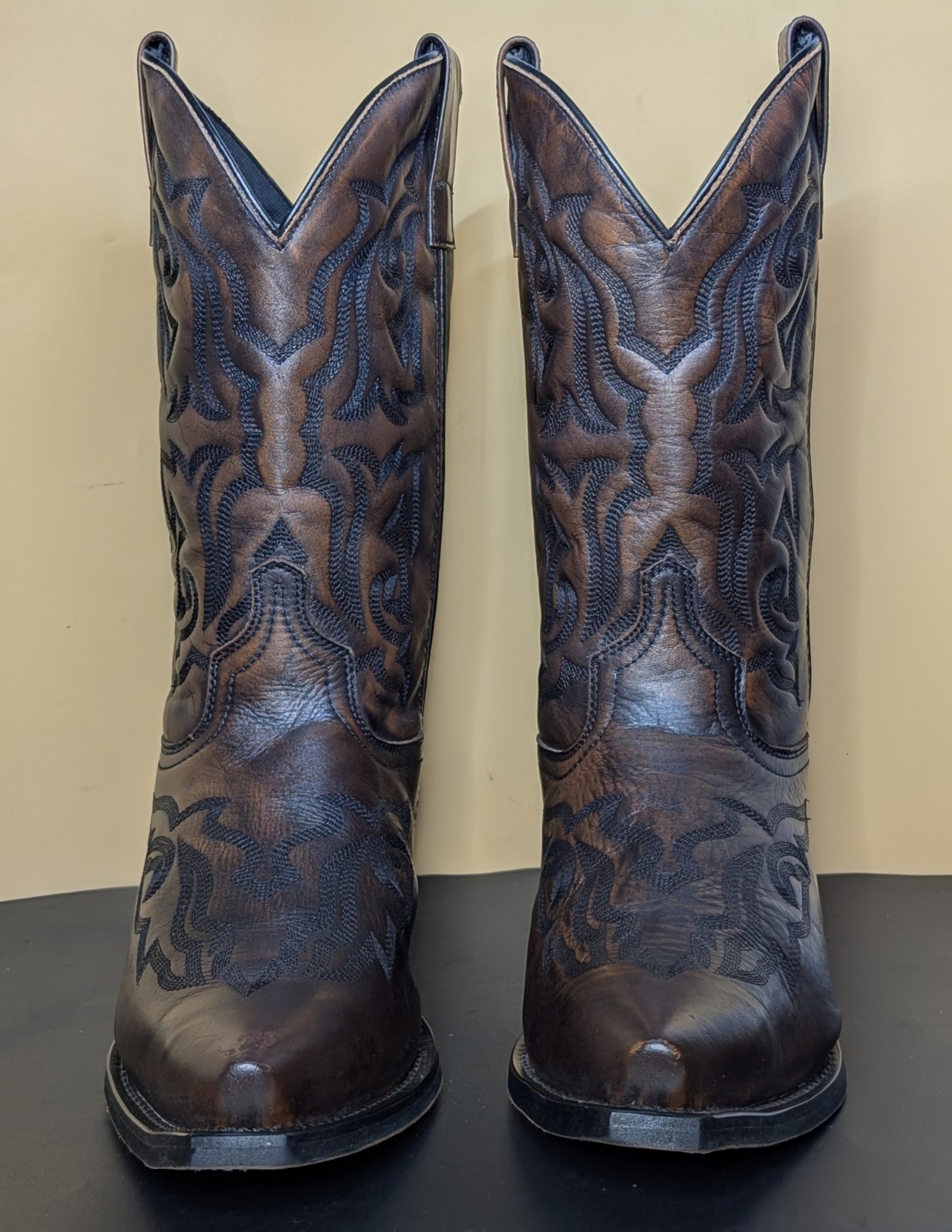 Laredo Men’s Boots Hawk Burnt Apple Leather Cowboy Boots 6862 Size 10 EW