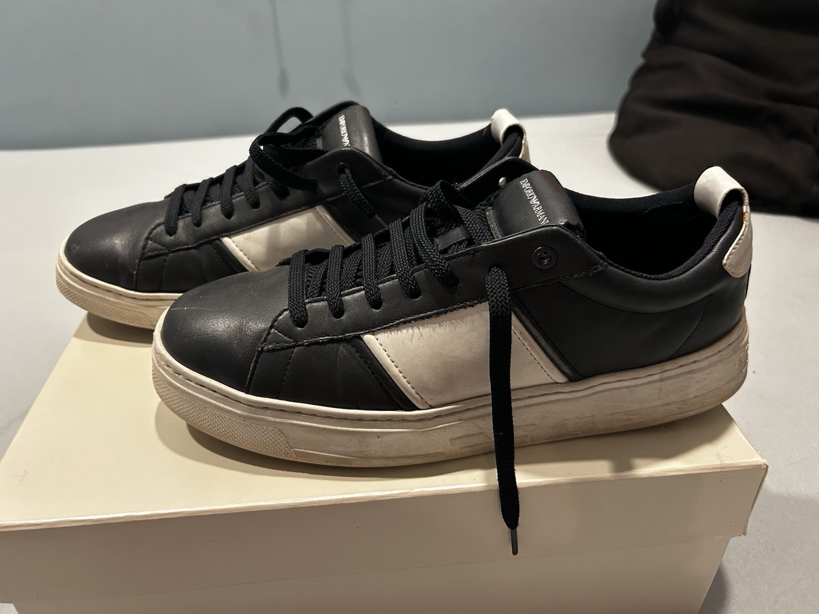Emporio Armani Sneakers Mens Size 10 – EU 43 – Model X4X287 – 275$ Retail OG Box