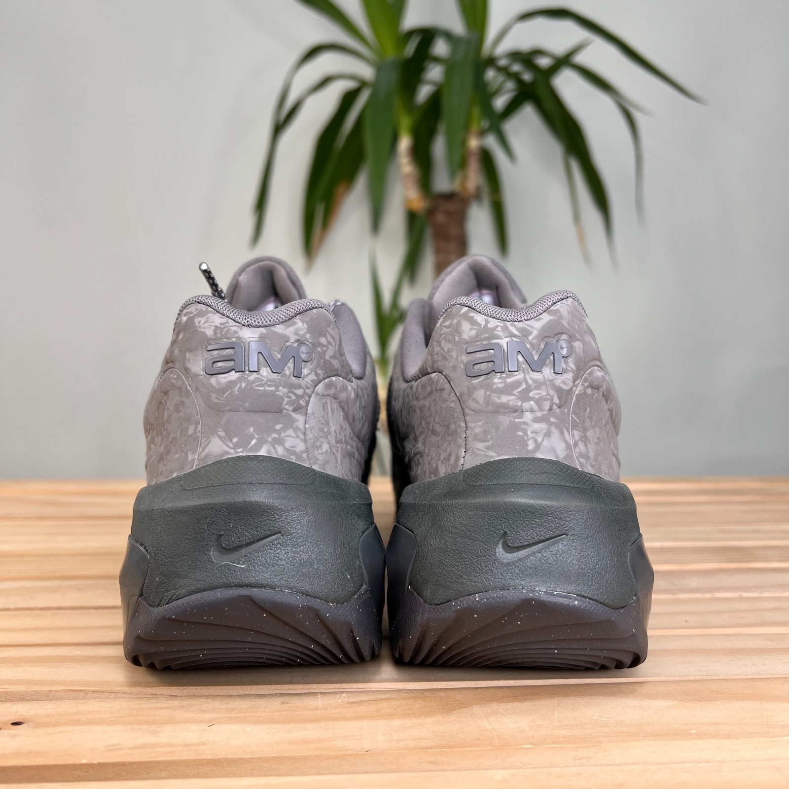 Size 9.5W – Nike Air Max Muse HV5758-289 Cave Stone Medium Ash New Without Box